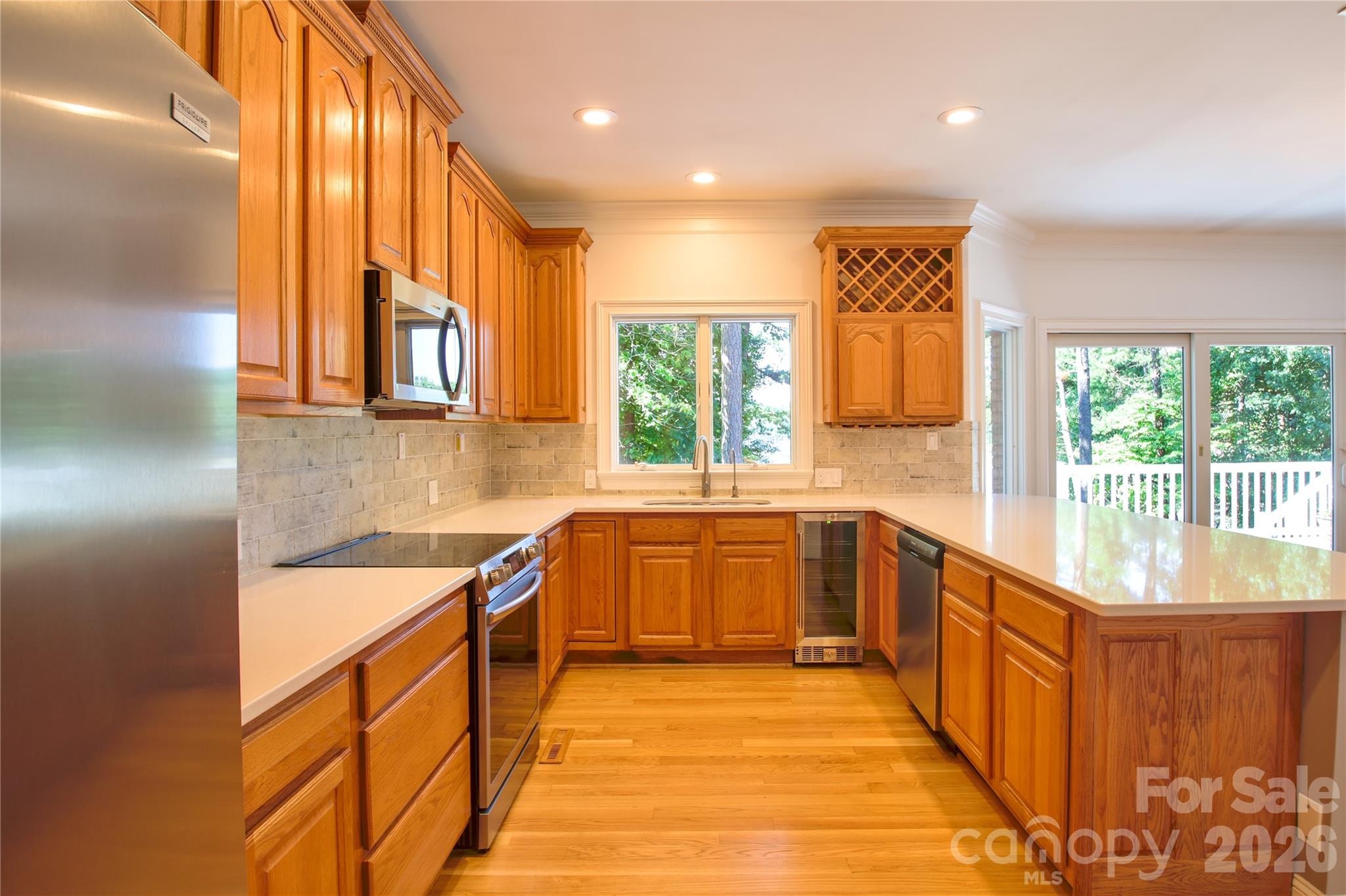 140 Holt Lane Property Photo 17