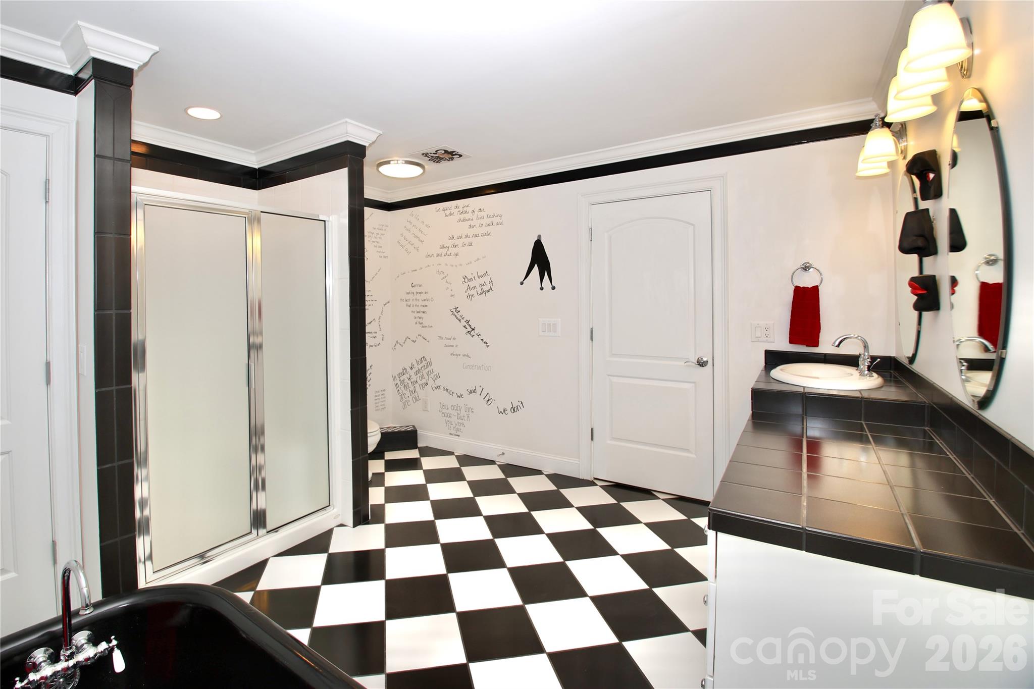 140 Holt Lane Property Photo 32