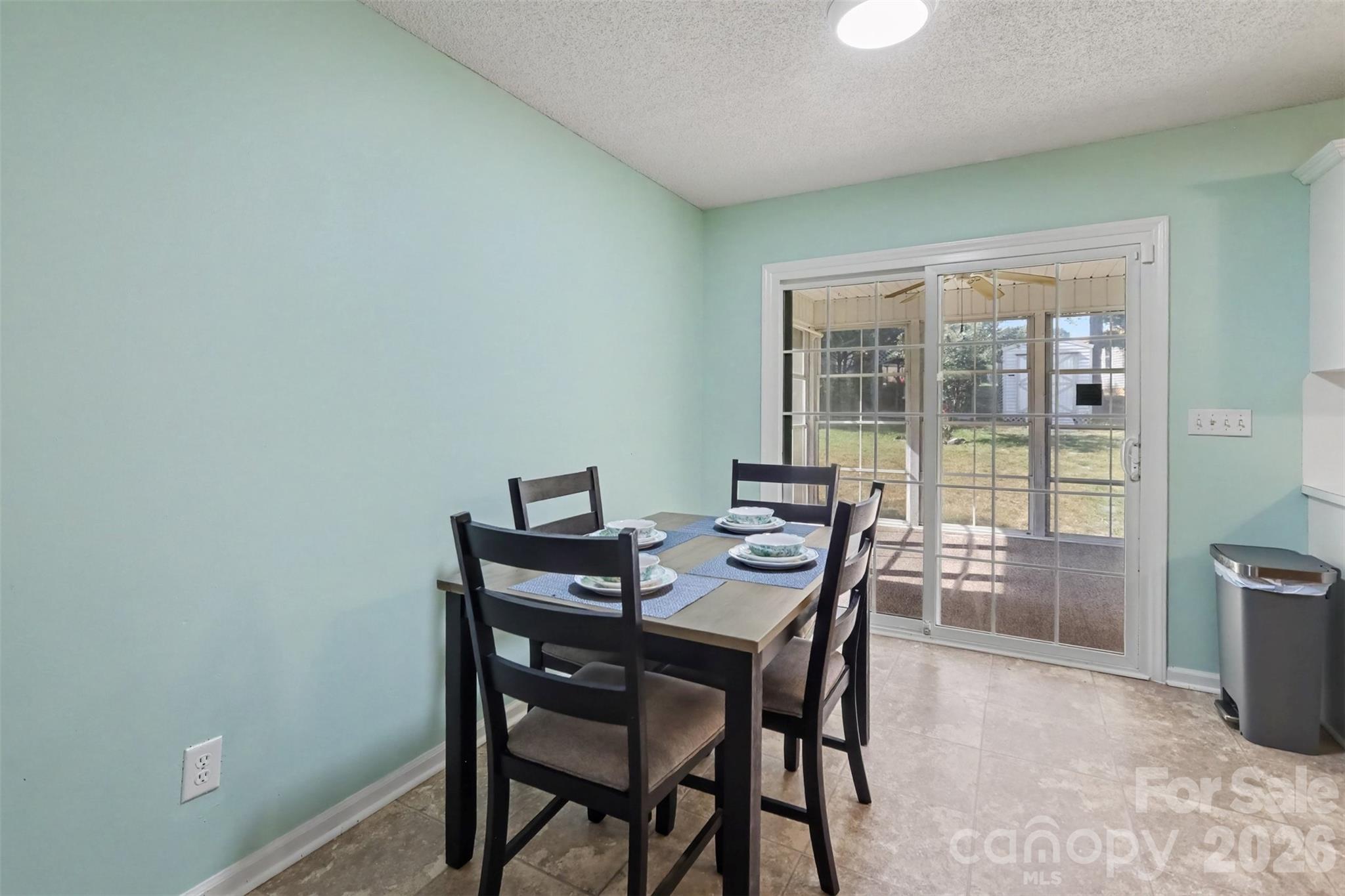 515 Harmony Glen Circle Property Photo 8