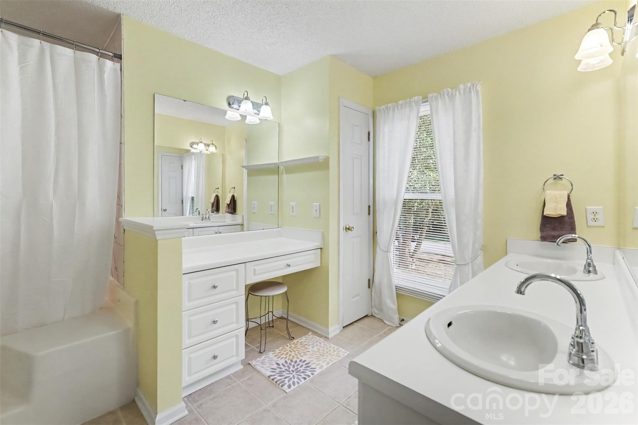 515 Harmony Glen Circle Property Photo 18