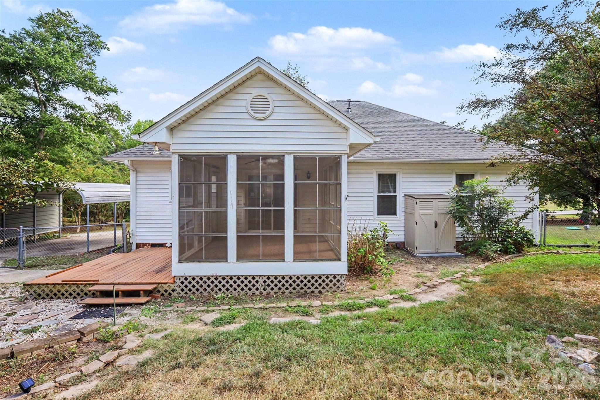 515 Harmony Glen Circle Property Photo 23
