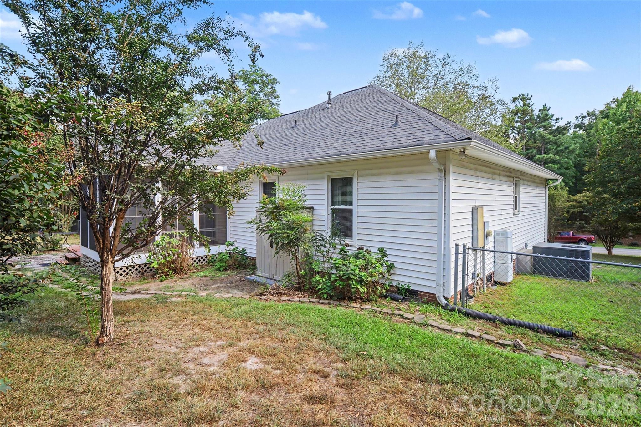 515 Harmony Glen Circle Property Photo 30