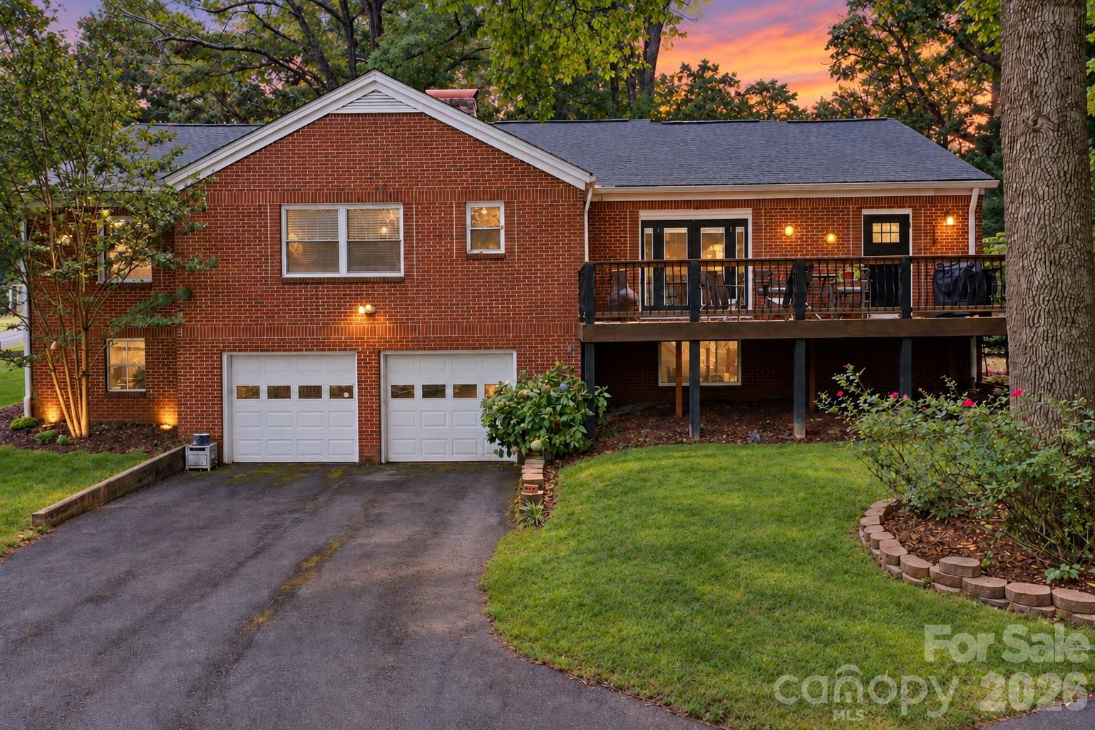 609 1st Avenue Property Photo 1
