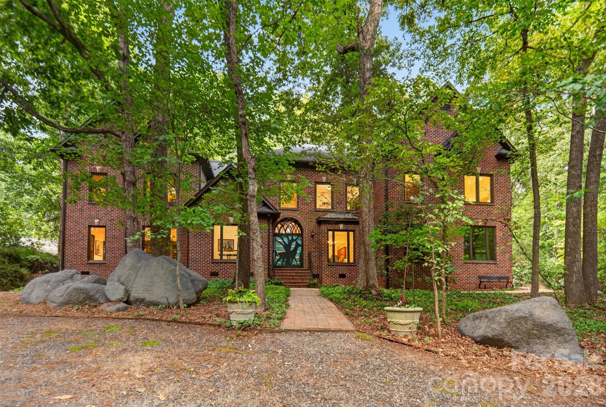 8619 Cedar Knoll Drive Property Photo 1