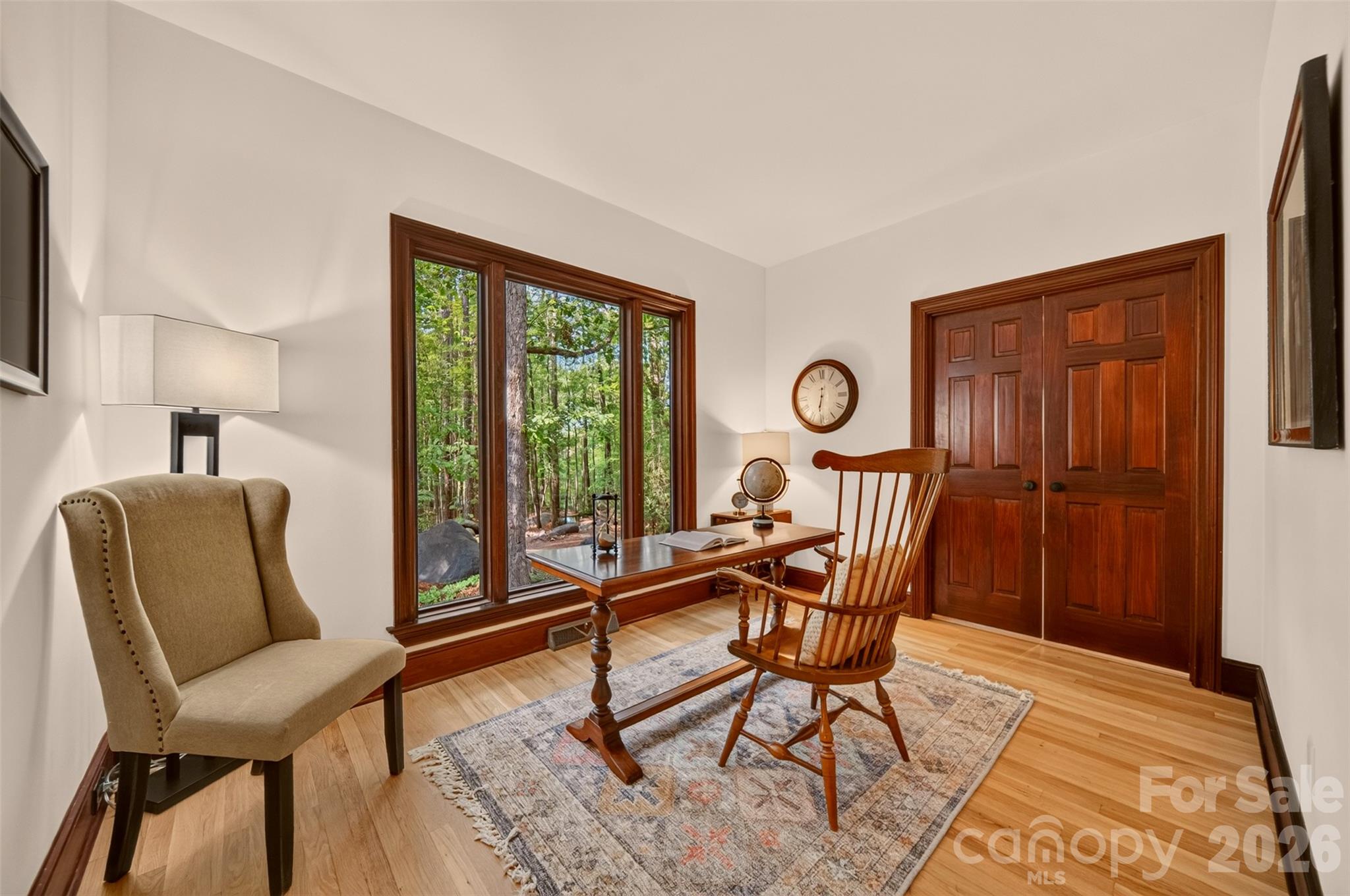 8619 Cedar Knoll Drive Property Photo 8
