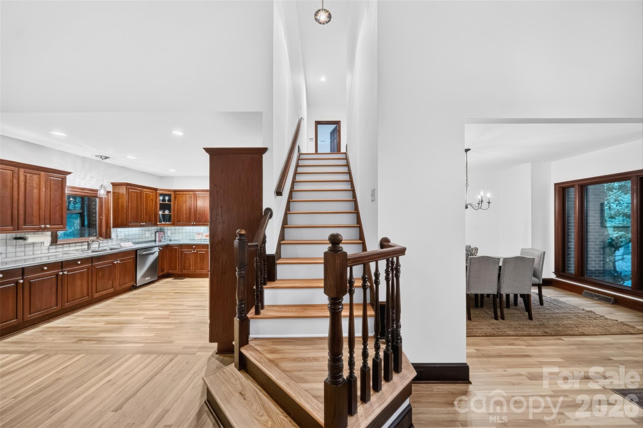 8619 Cedar Knoll Drive Property Photo 18