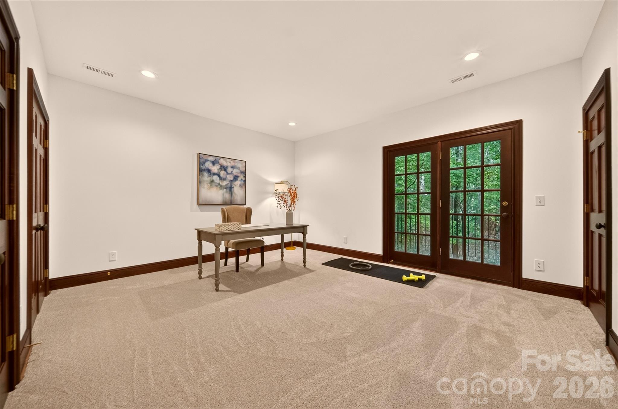 8619 Cedar Knoll Drive Property Photo 30