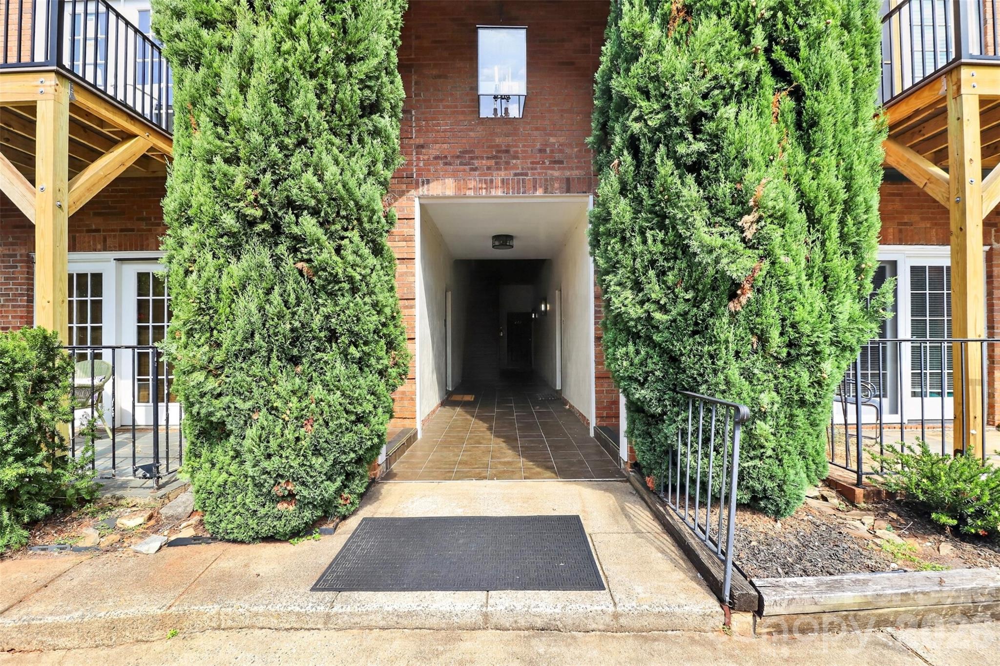 1012 Queens Road C Property Photo 3