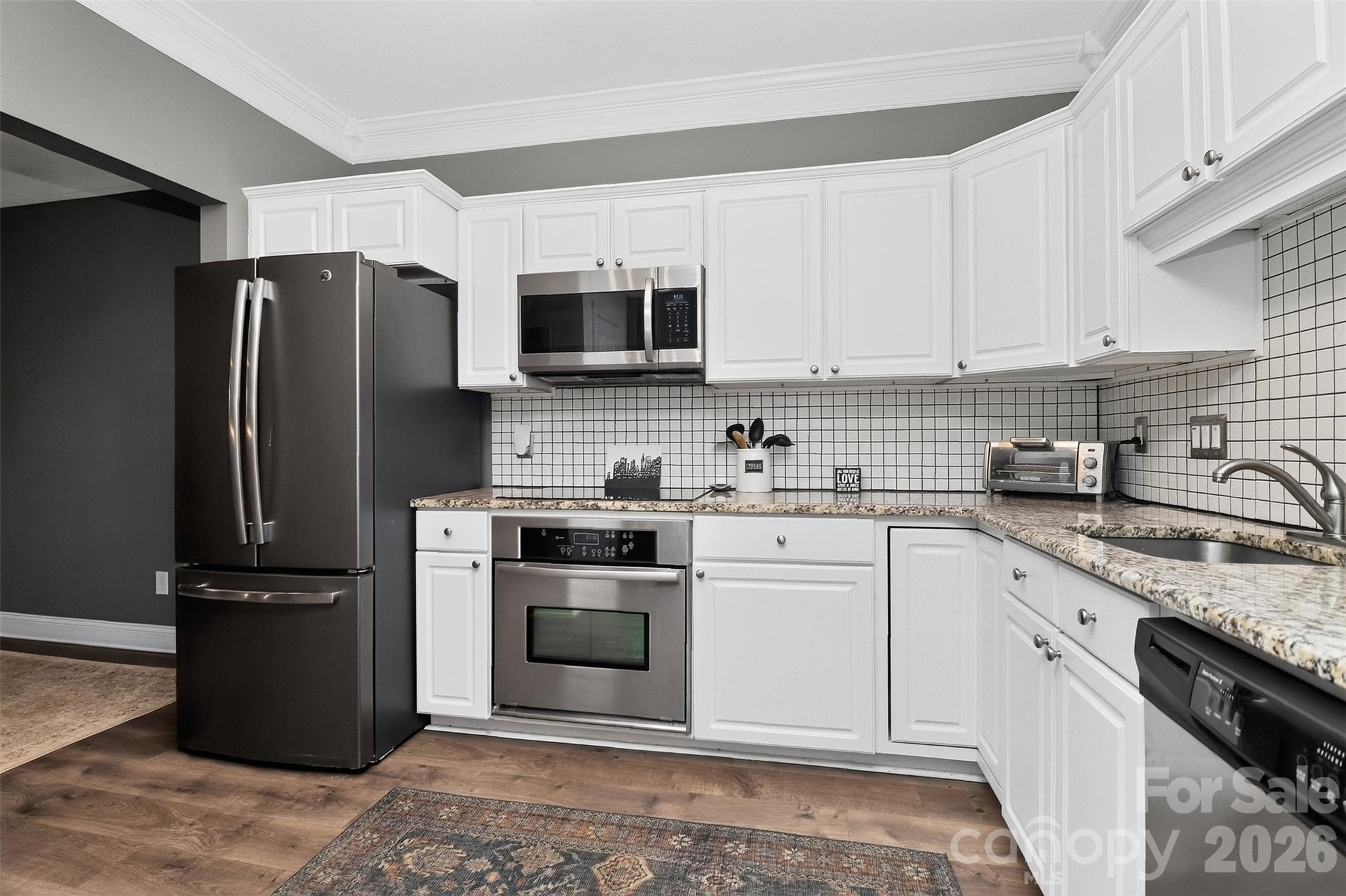 1012 Queens Road C Property Photo 14