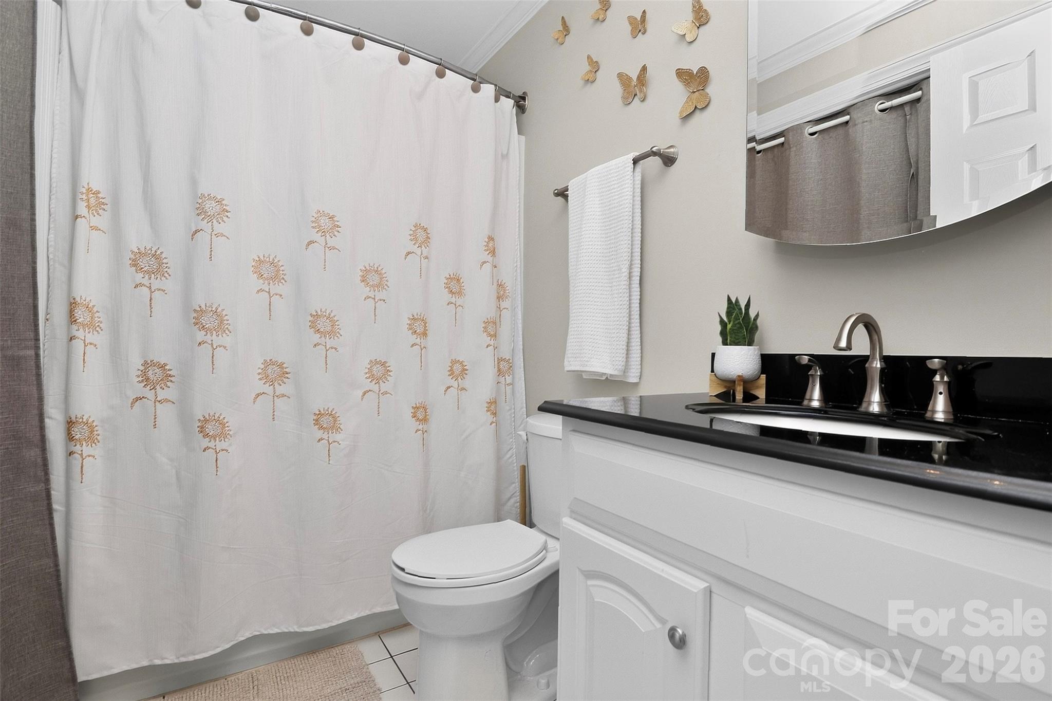 1012 Queens Road C Property Photo 19