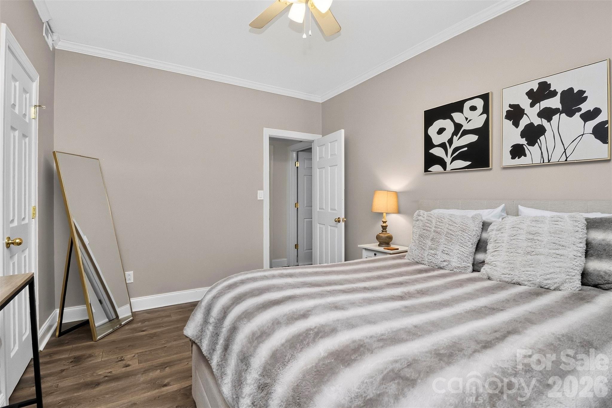 1012 Queens Road C Property Photo 21