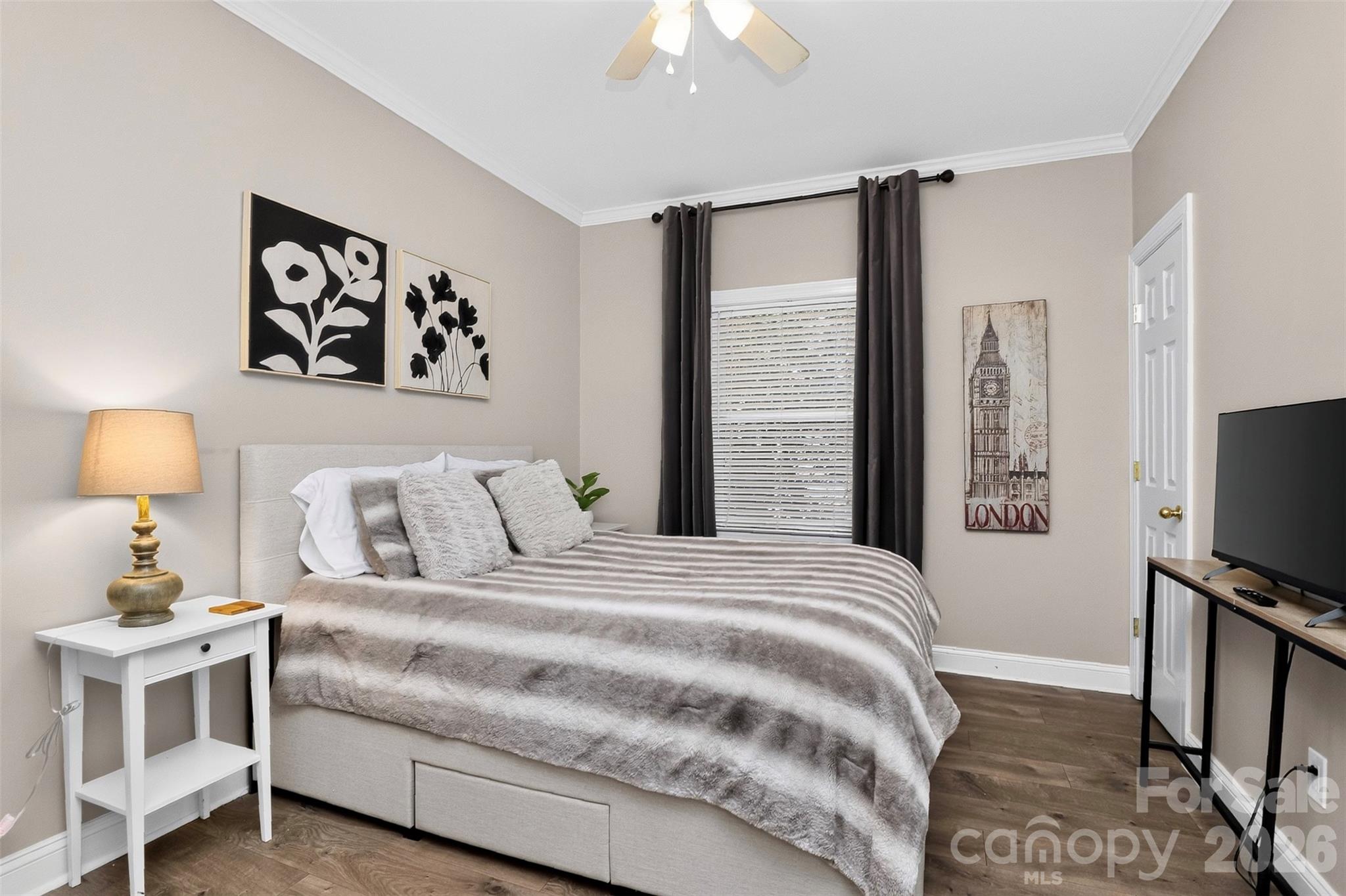 1012 Queens Road C Property Photo 22