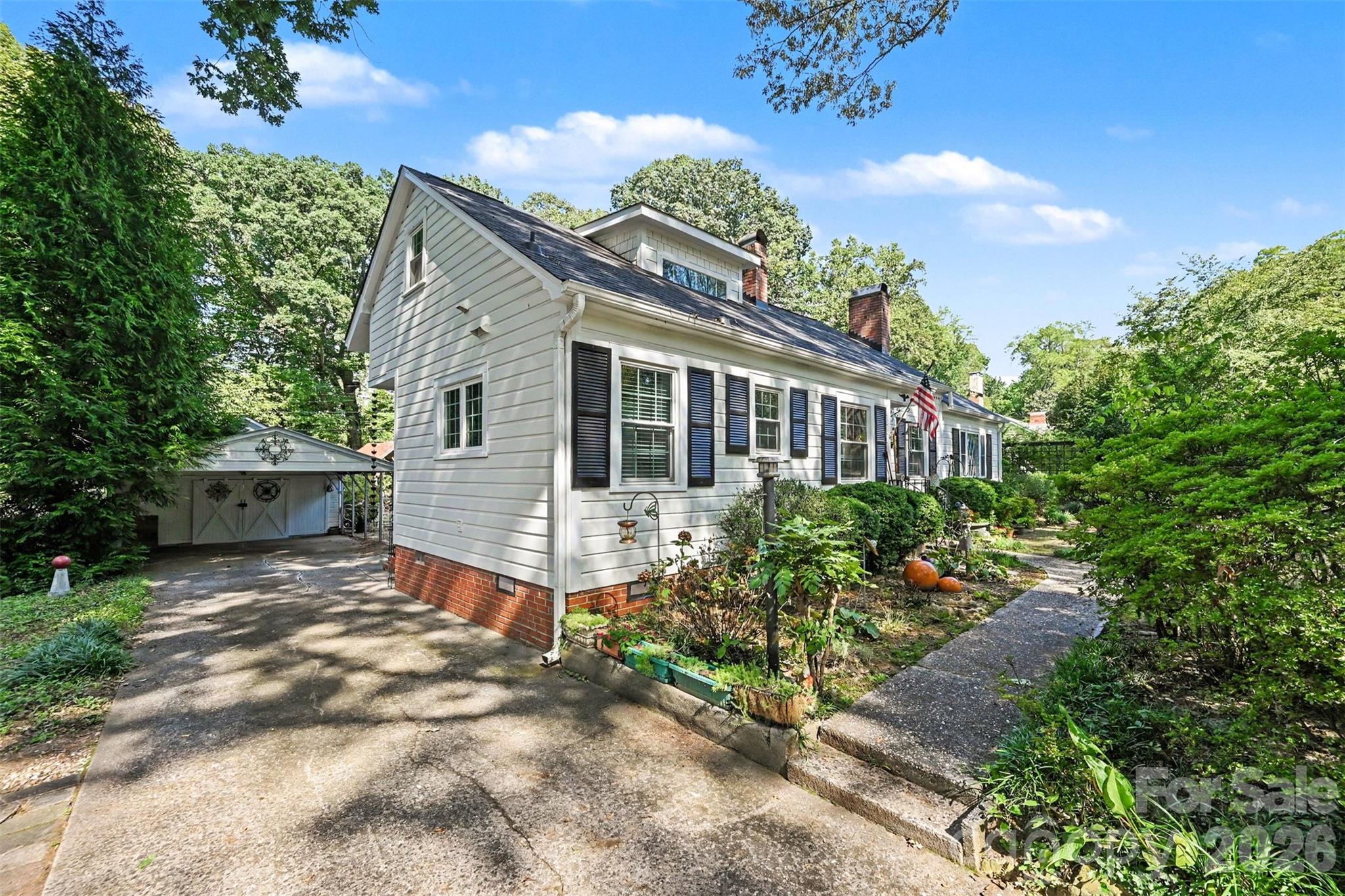 1301 Pinecrest Avenue Property Photo 12