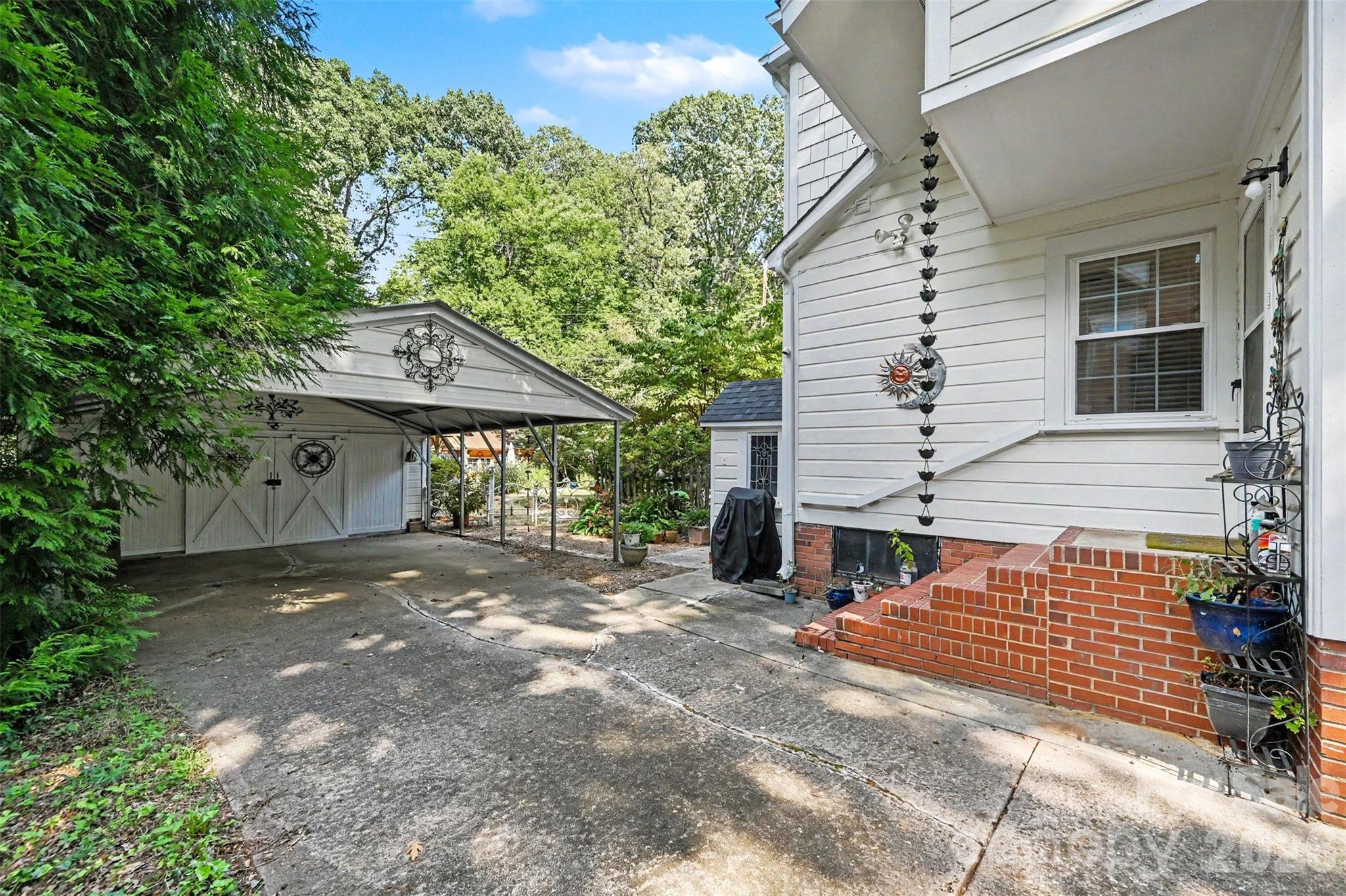 1301 Pinecrest Avenue Property Photo 13
