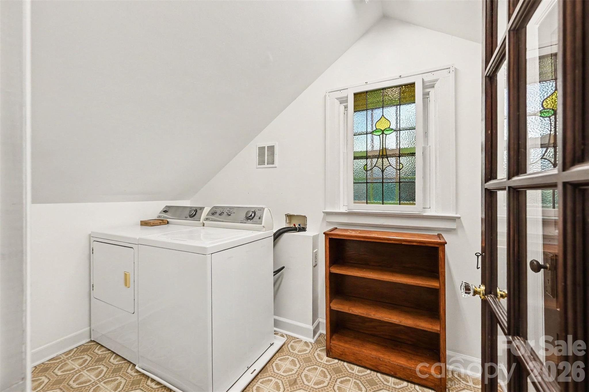 1301 Pinecrest Avenue Property Photo 28