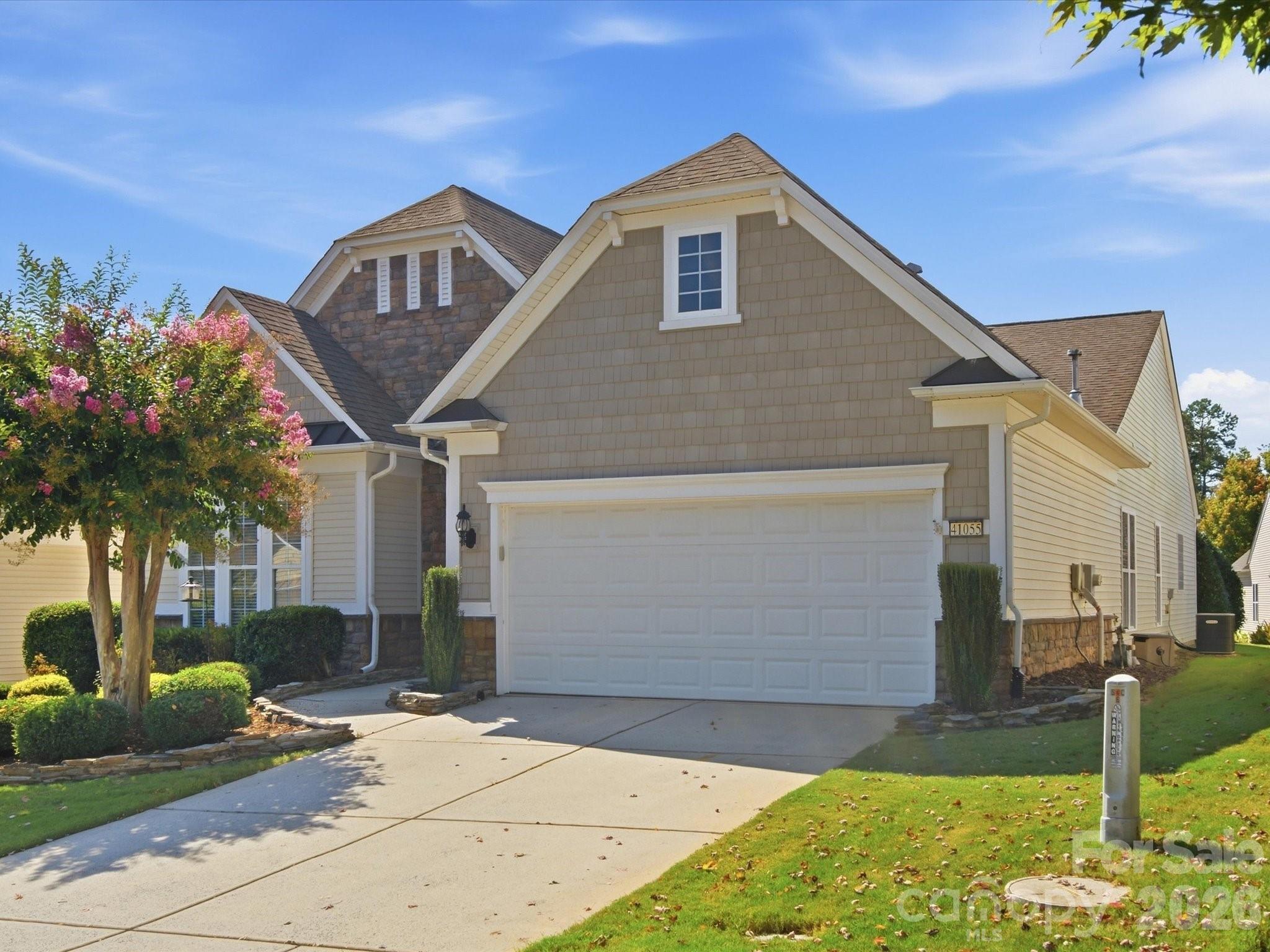 41055 Calla Lily Street Property Photo 3