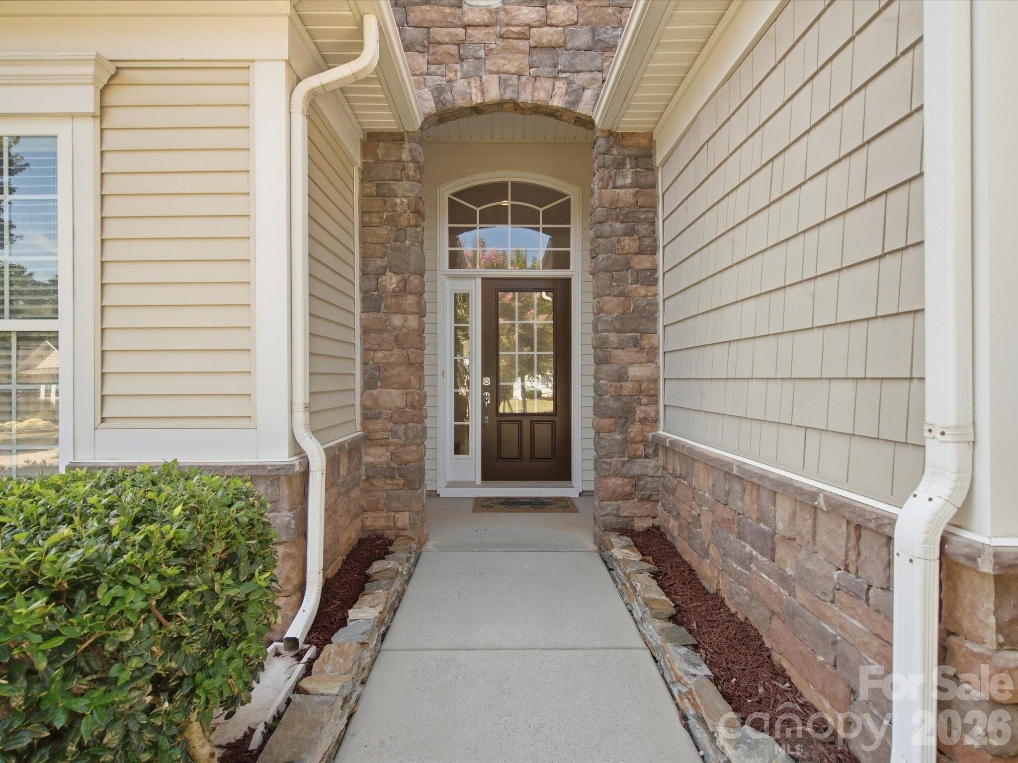 41055 Calla Lily Street Property Photo 4