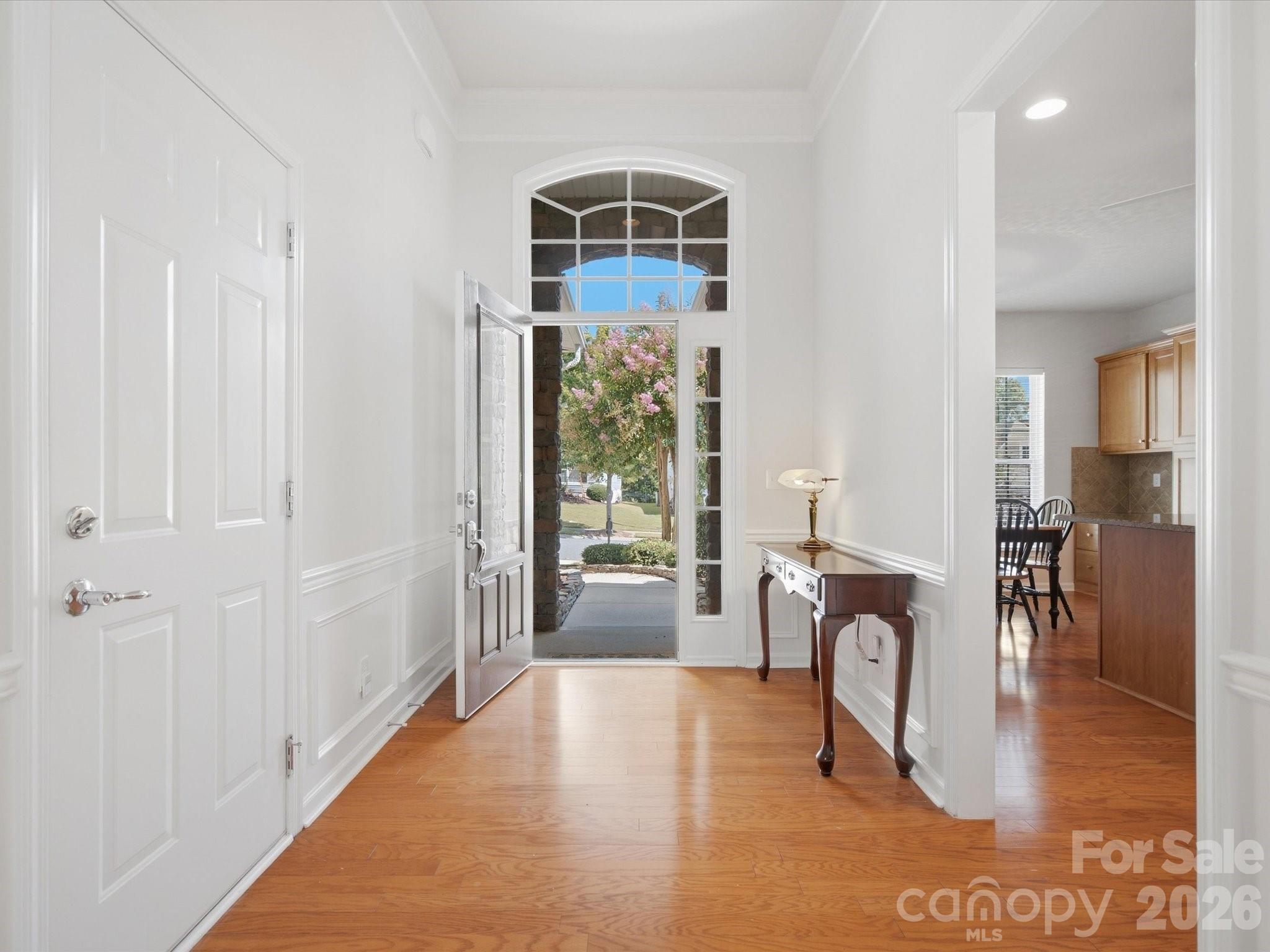 41055 Calla Lily Street Property Photo 5