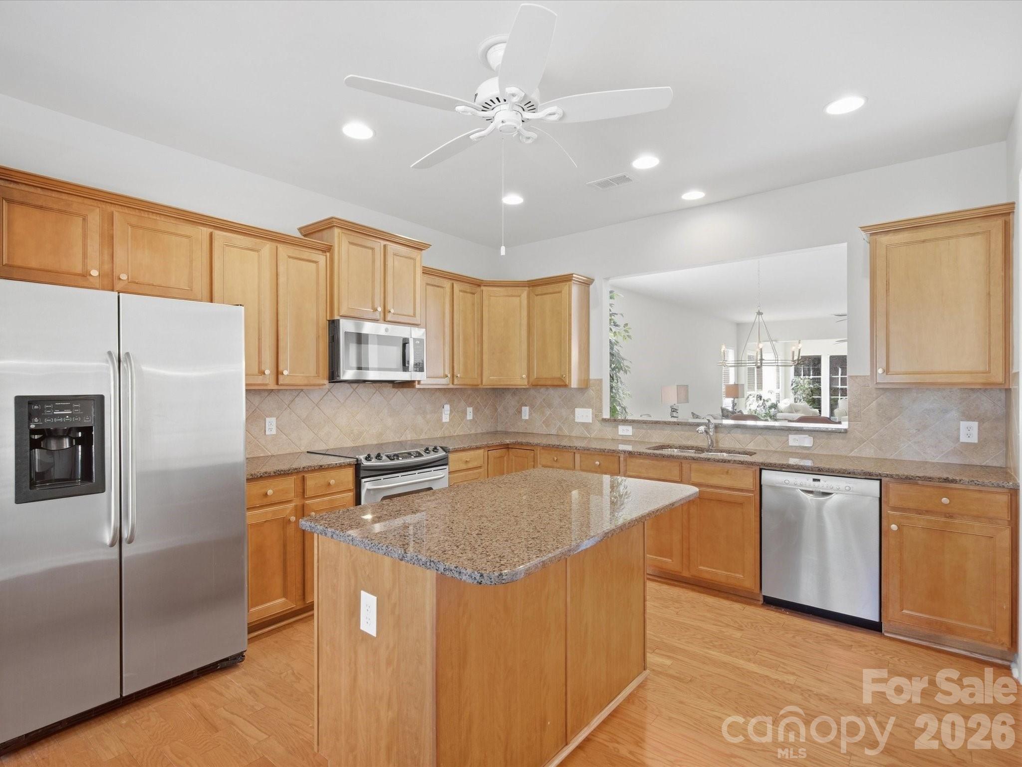 41055 Calla Lily Street Property Photo 9