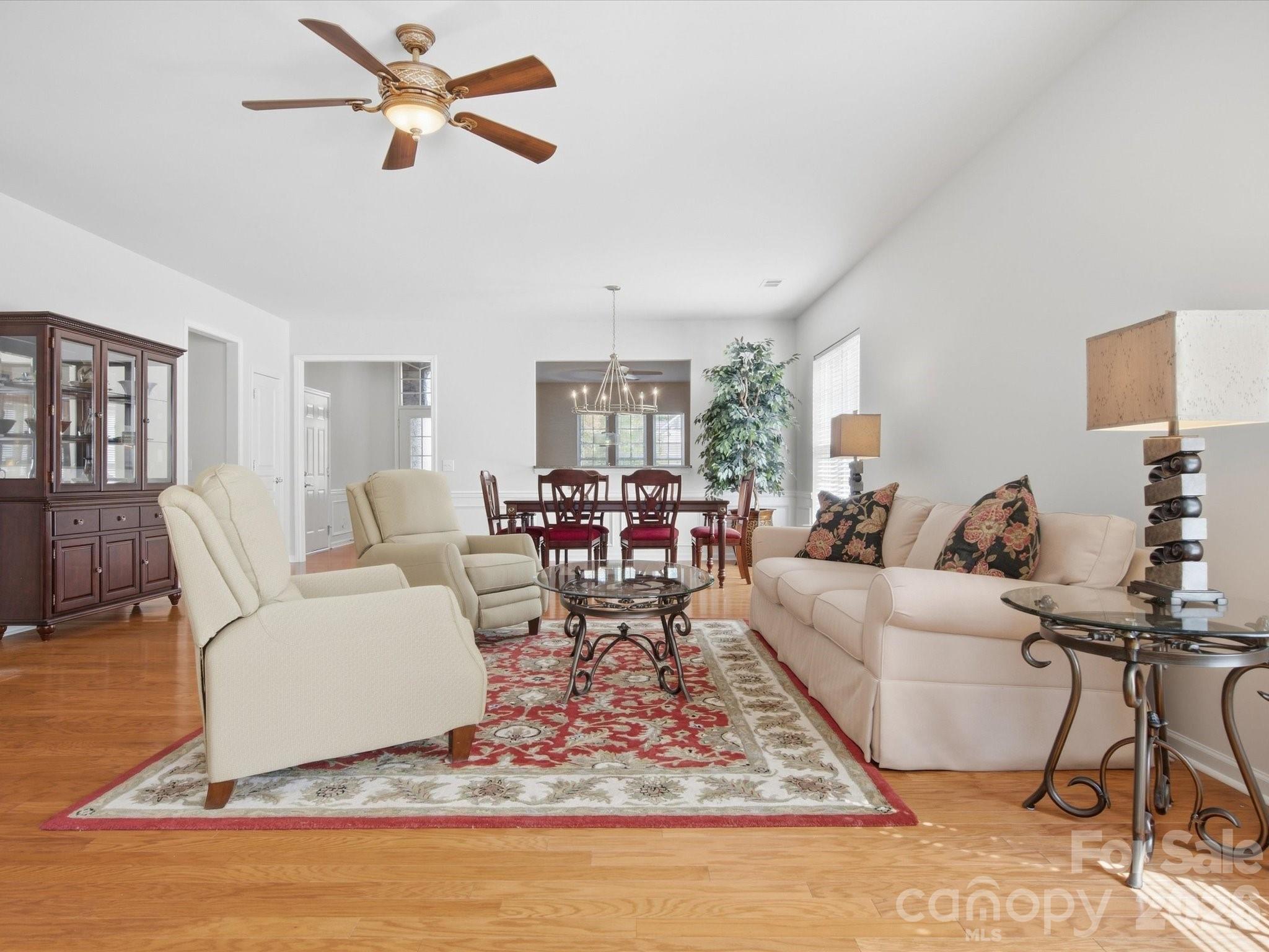 41055 Calla Lily Street Property Photo 19