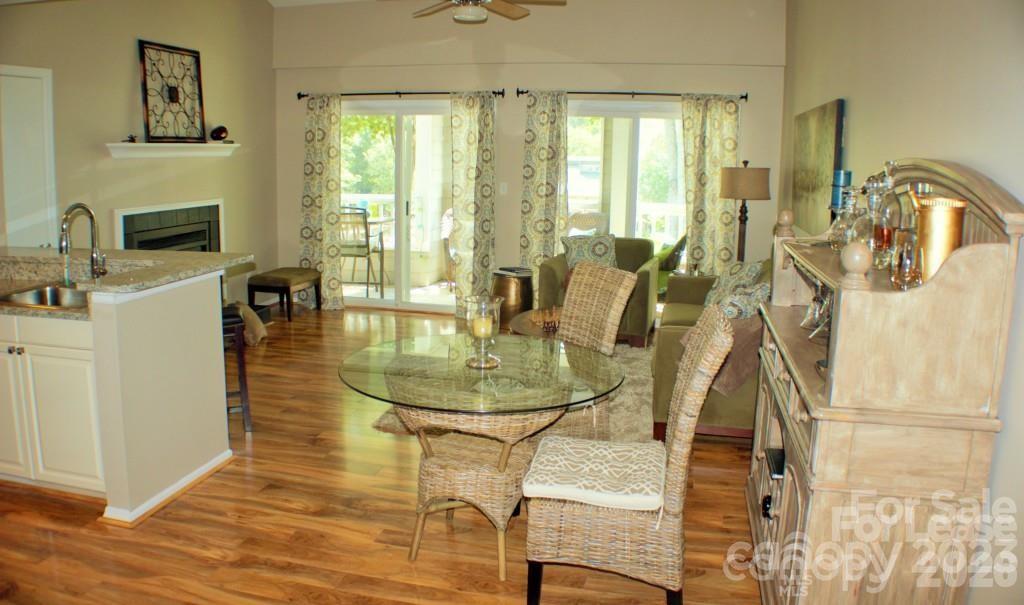 218 Northwest Drive Property Photo 3