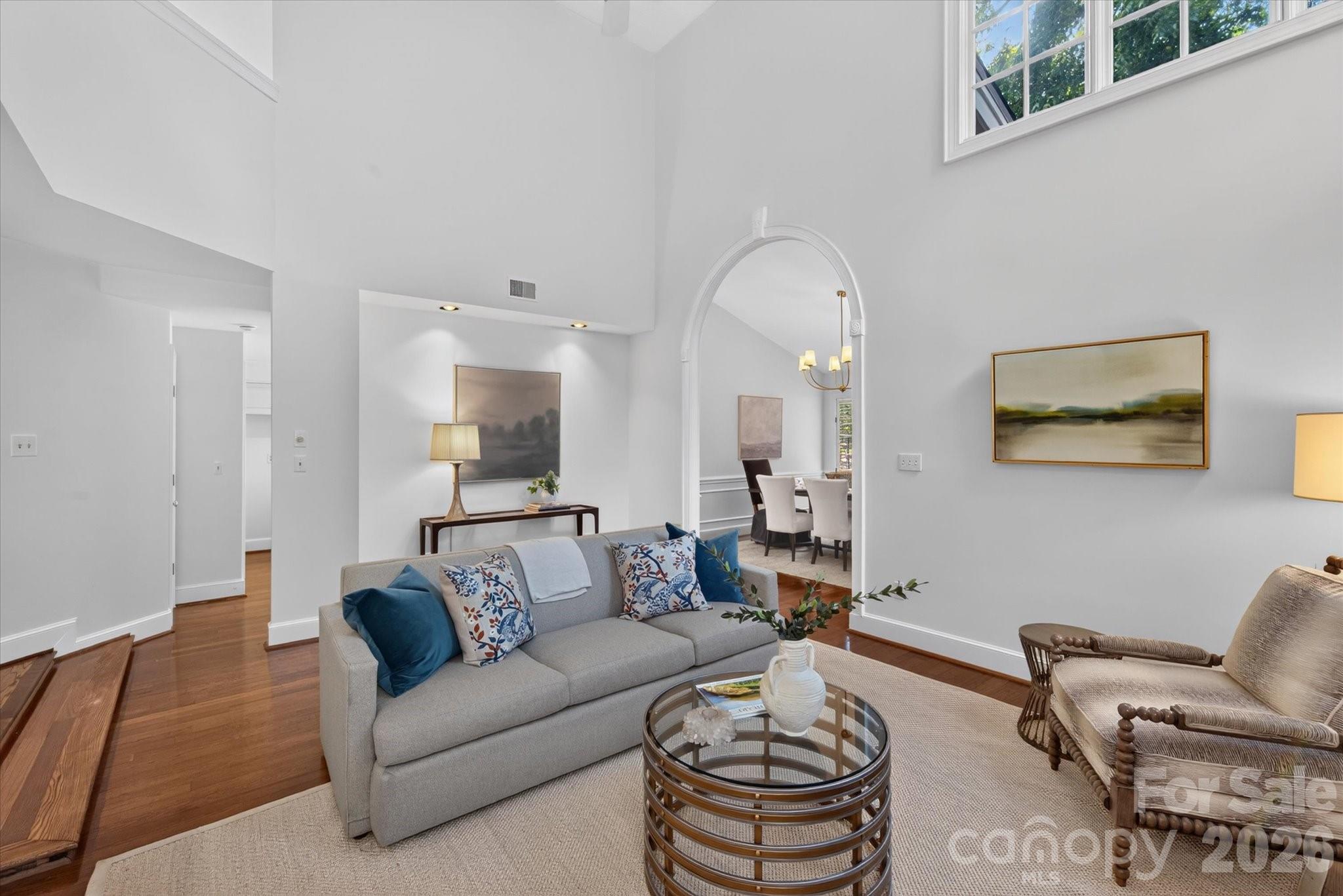 1804 Meadowood Lane Property Photo 11
