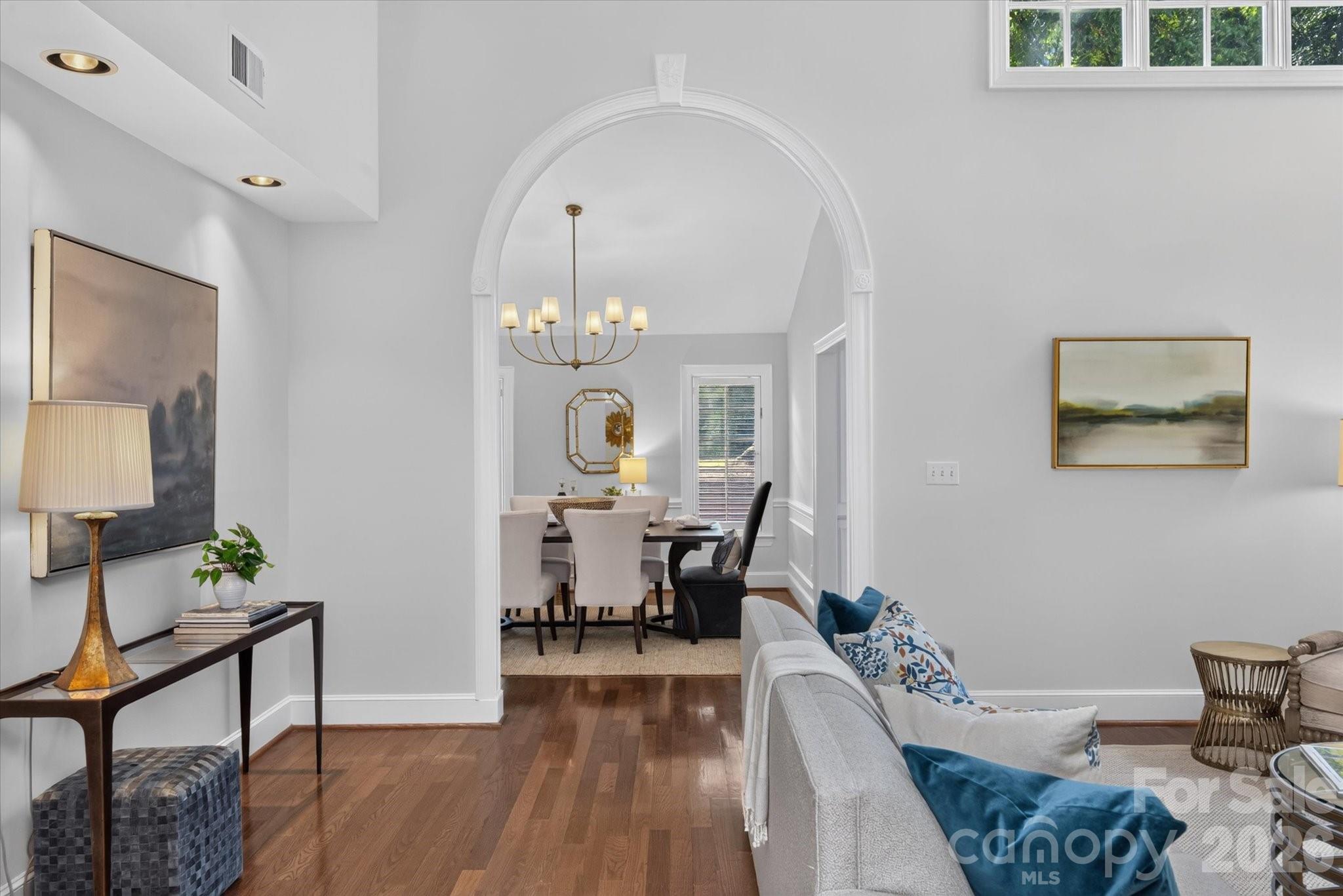 1804 Meadowood Lane Property Photo 12