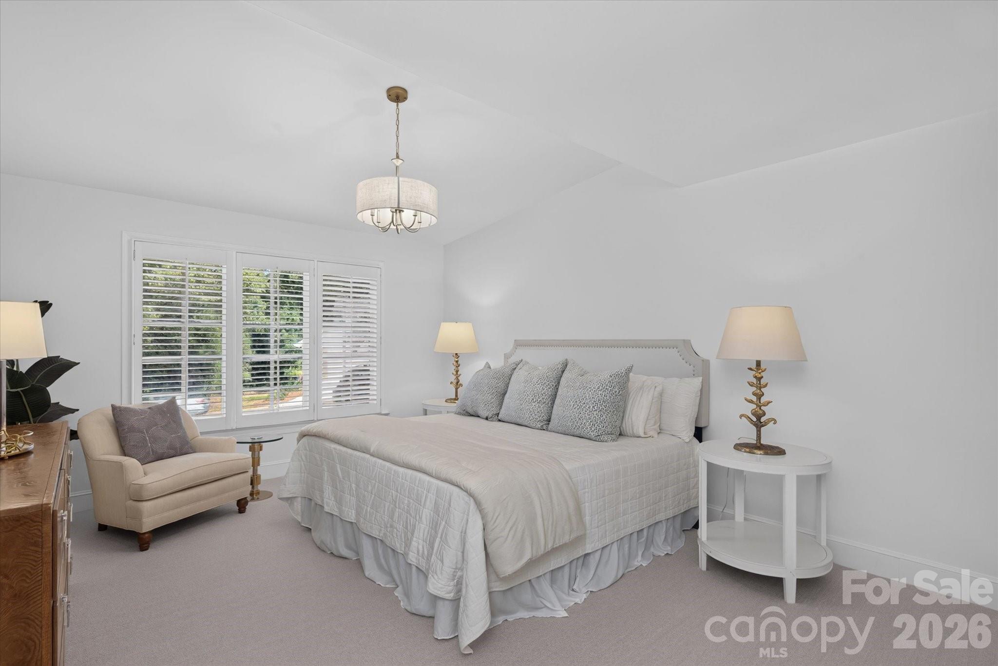 1804 Meadowood Lane Property Photo 23