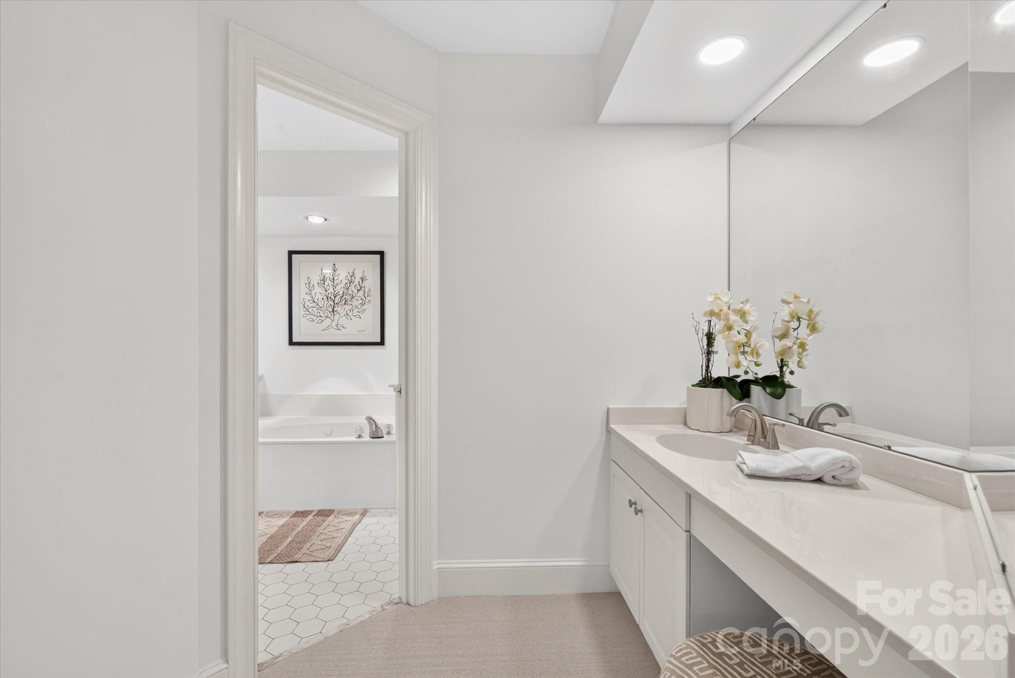 1804 Meadowood Lane Property Photo 24