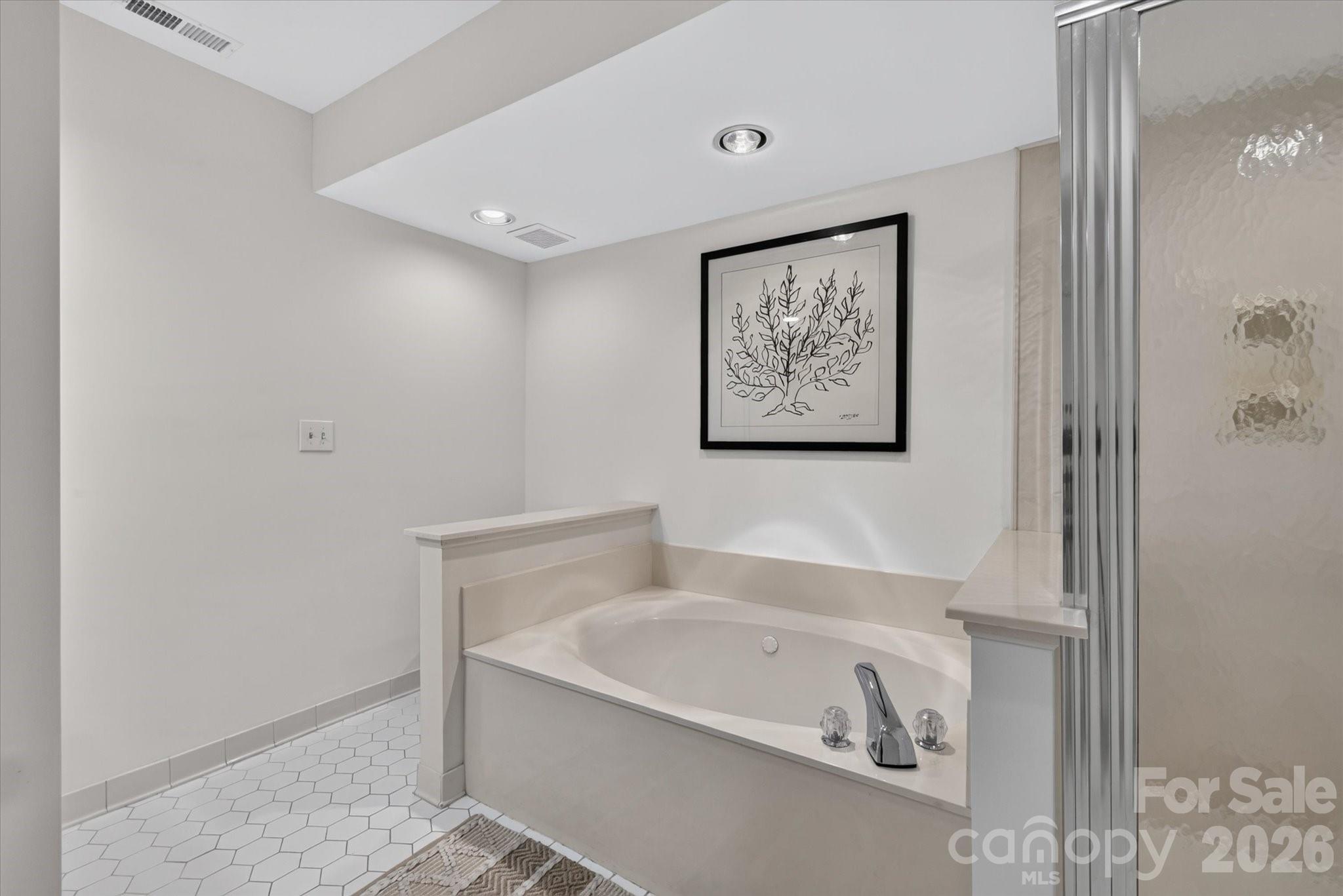 1804 Meadowood Lane Property Photo 25