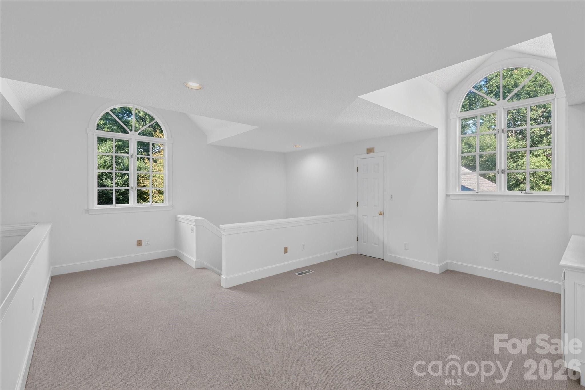 1804 Meadowood Lane Property Photo 30