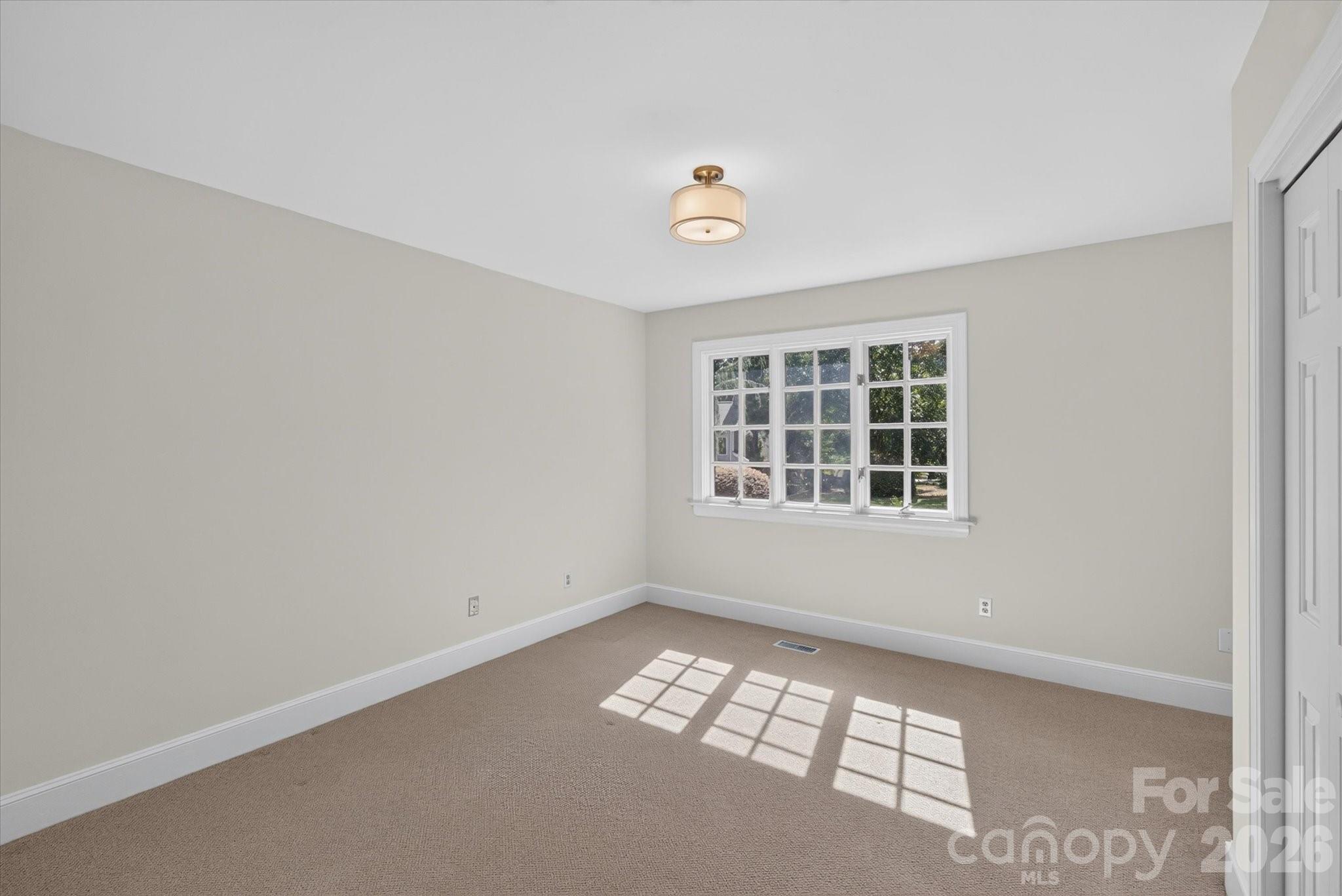 1804 Meadowood Lane Property Photo 31