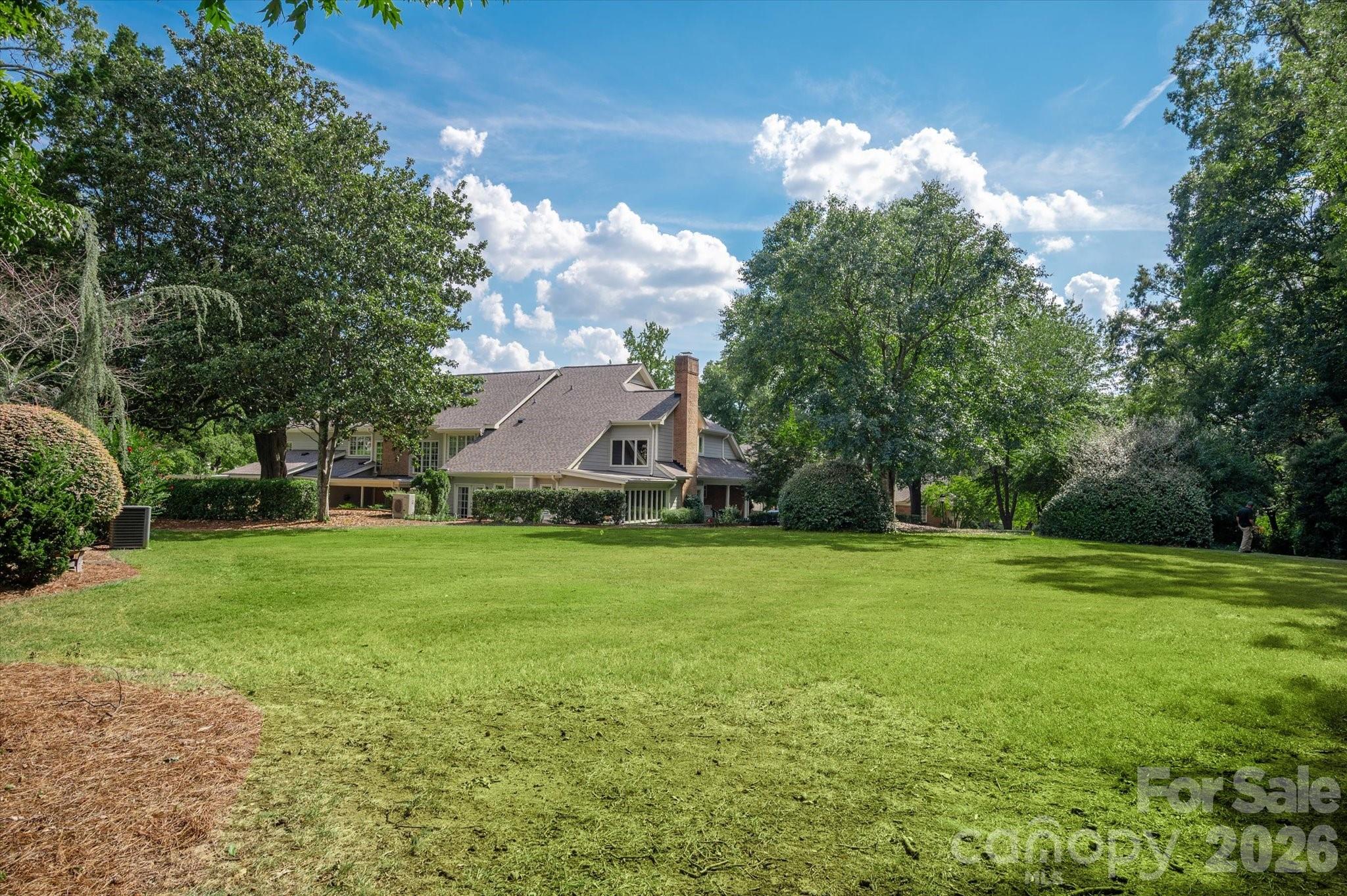 1804 Meadowood Lane Property Photo 35