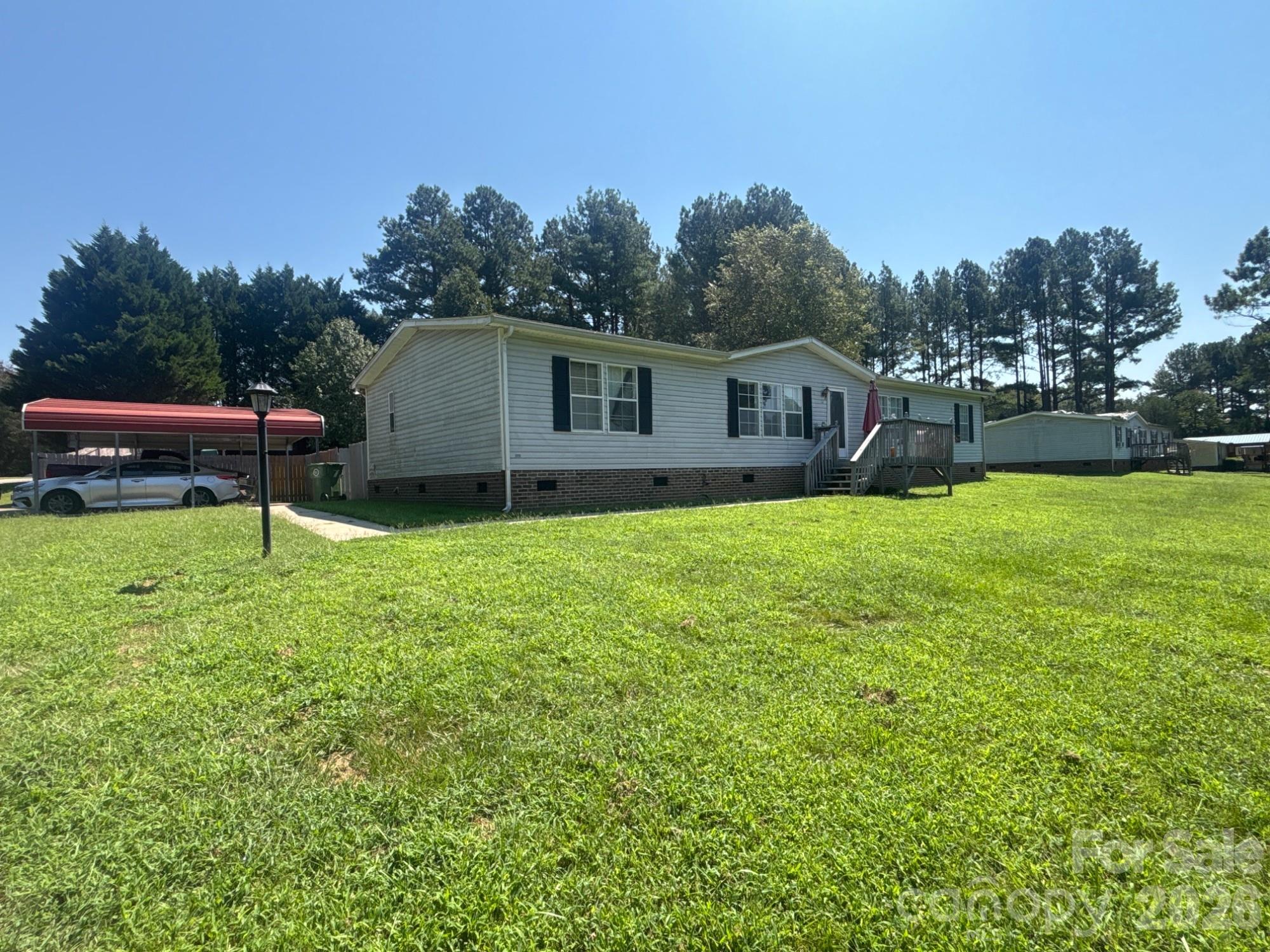 901 Grace Drive Property Photo 3