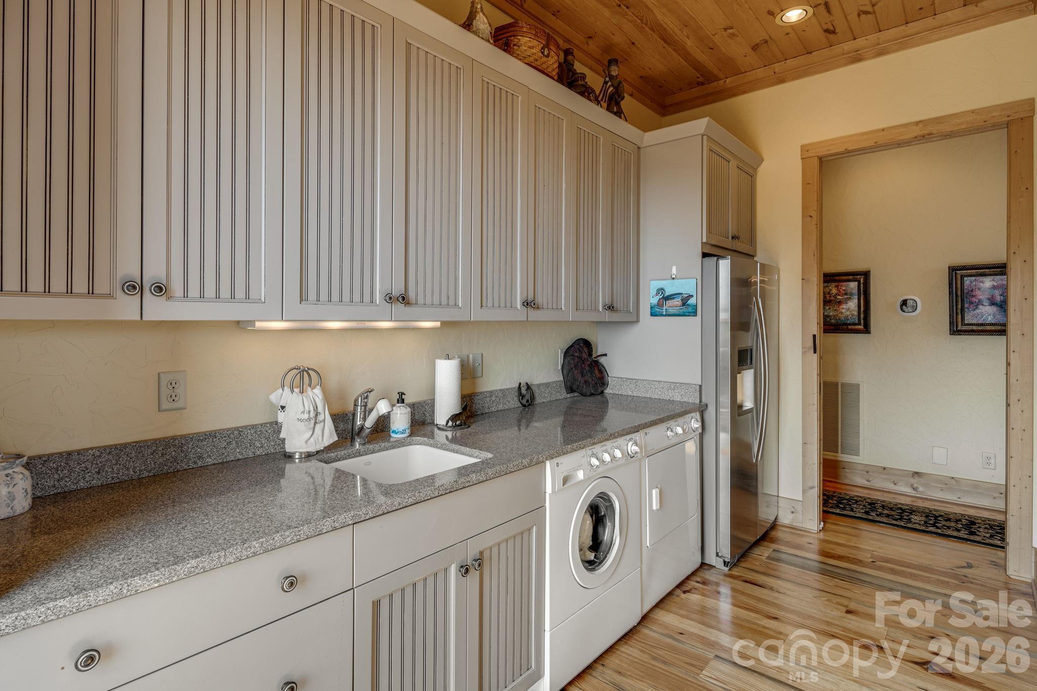 640 Overlook Drive Property Photo 16