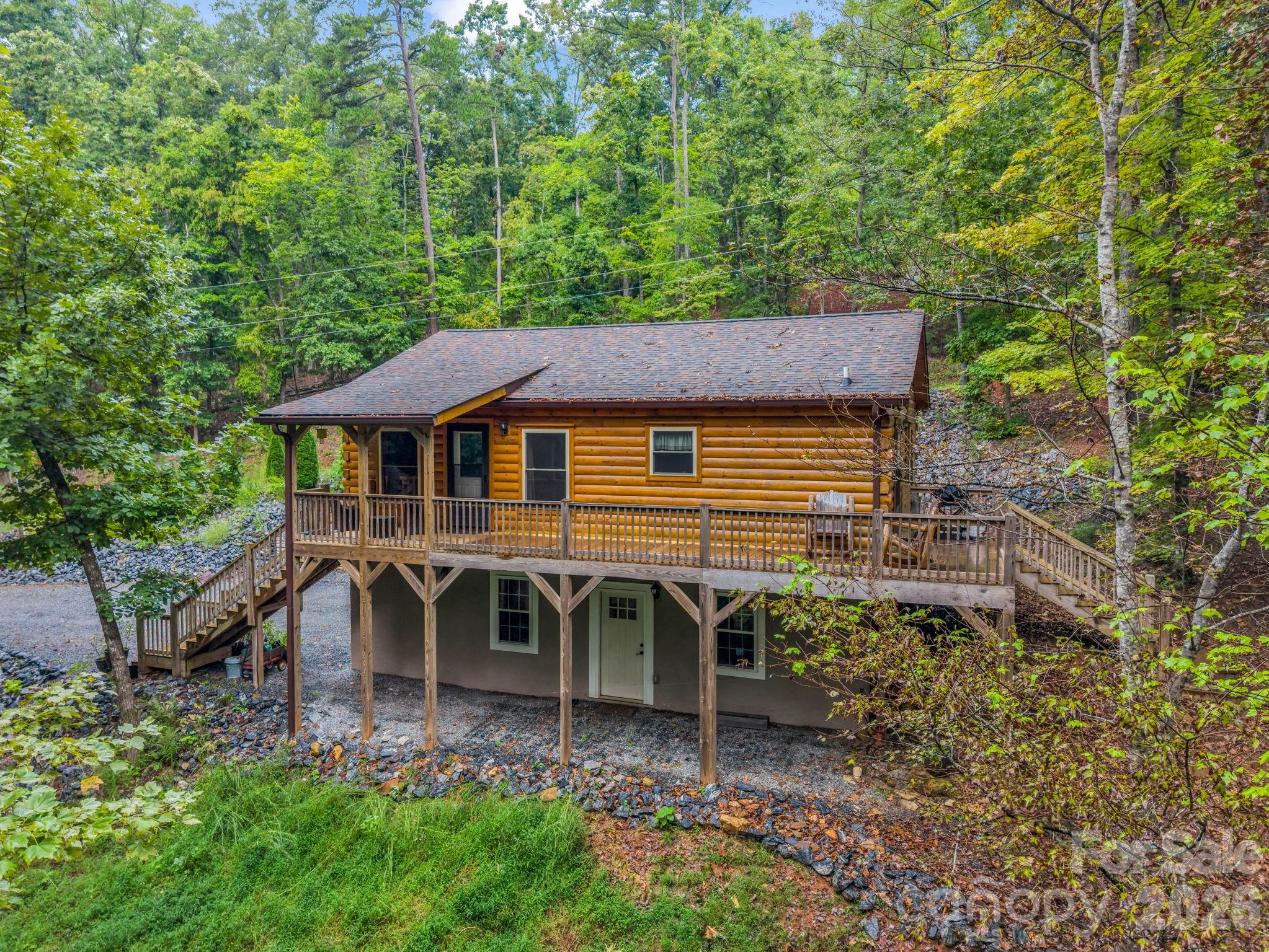 344 Wolf Trail Property Photo 3