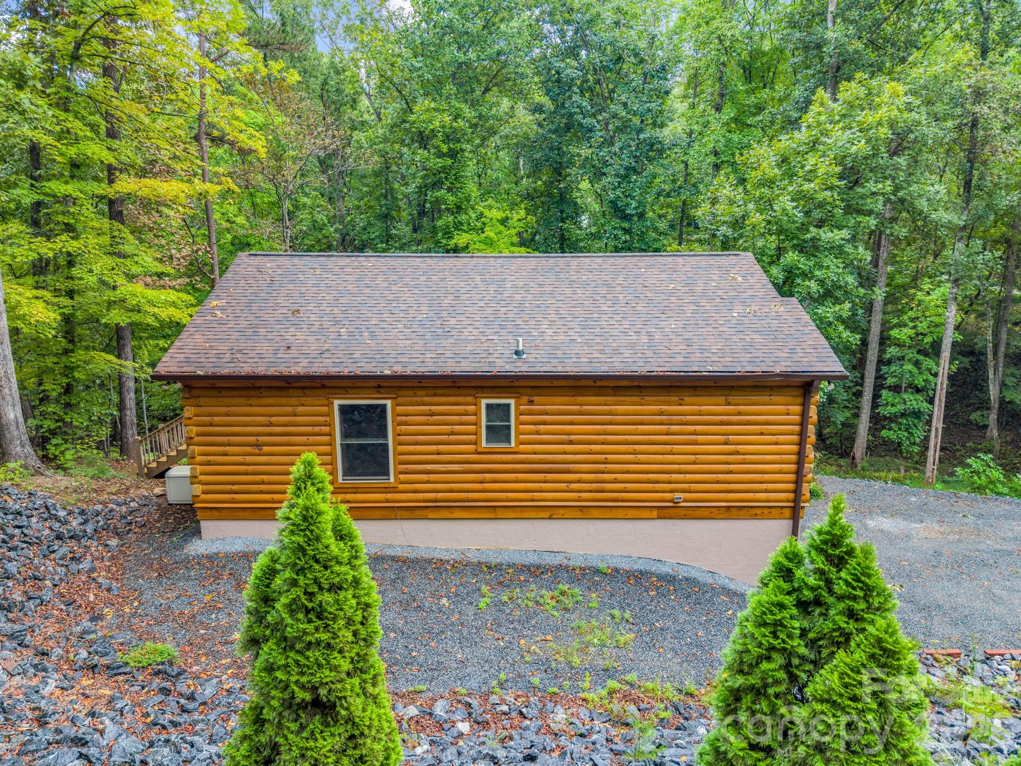344 Wolf Trail Property Photo 6