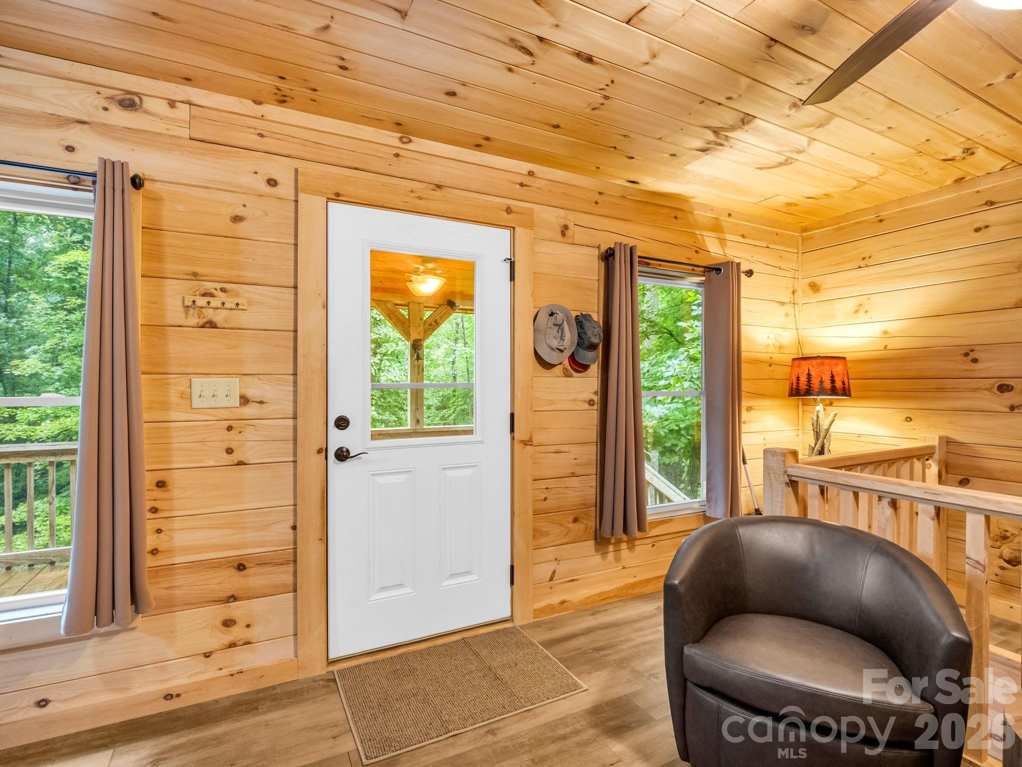 344 Wolf Trail Property Photo 8