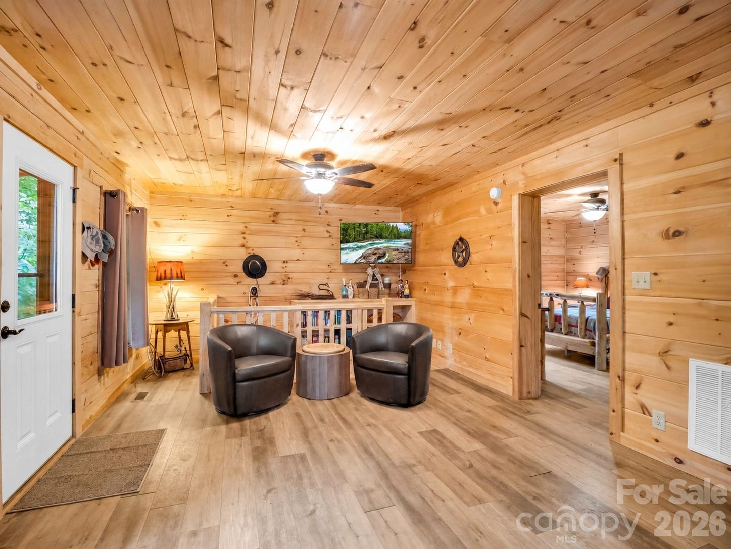 344 Wolf Trail Property Photo 10