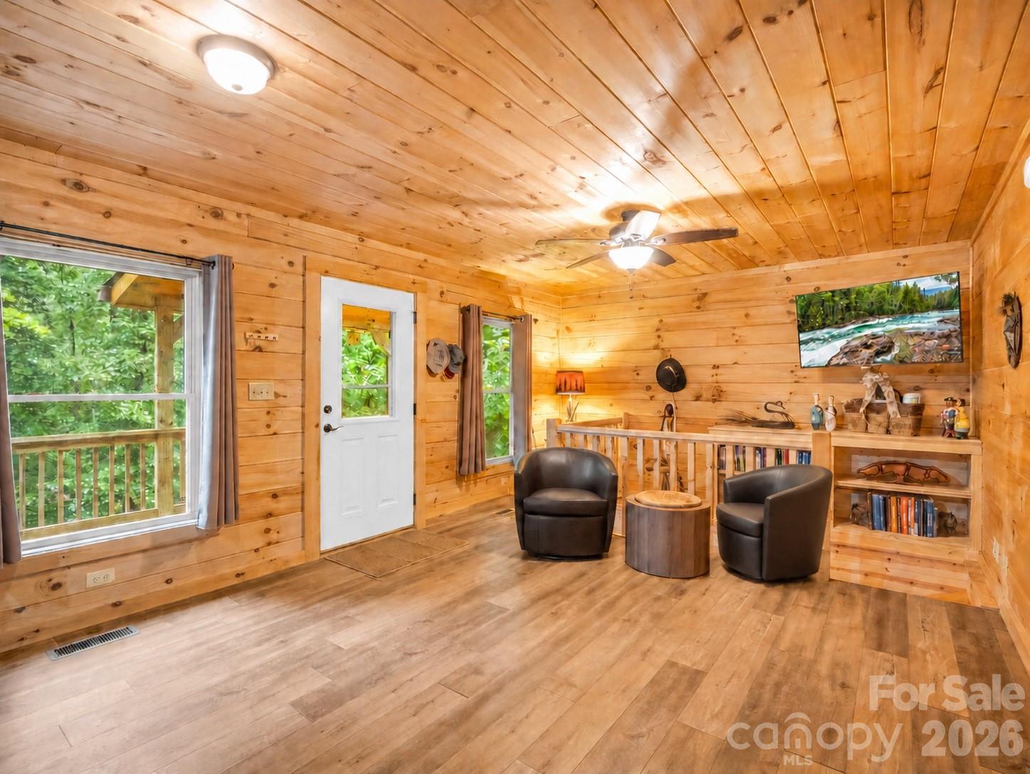 344 Wolf Trail Property Photo 12