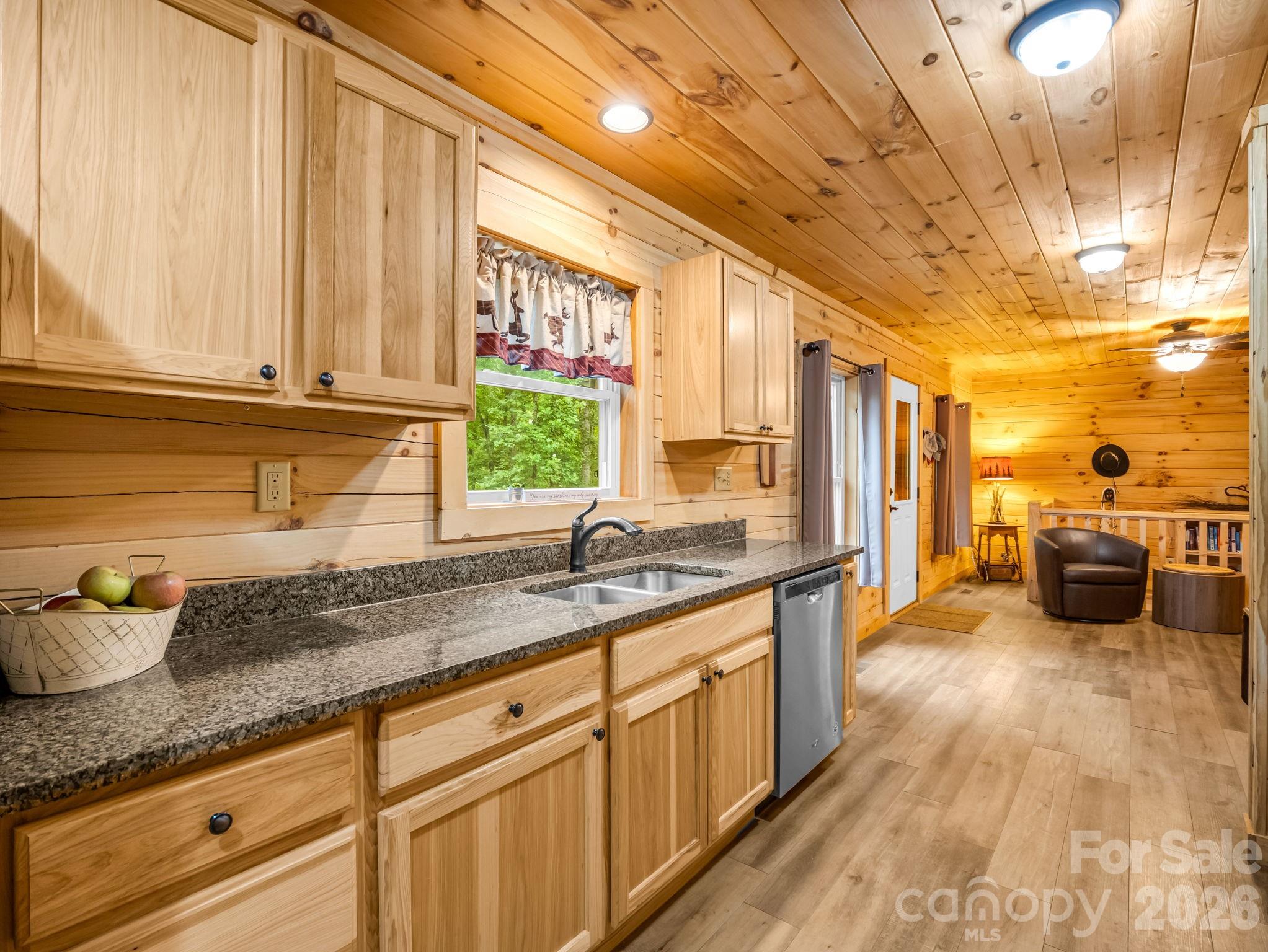 344 Wolf Trail Property Photo 15