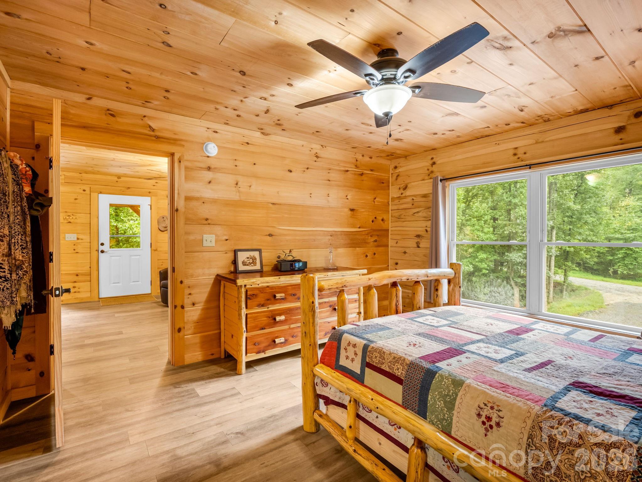 344 Wolf Trail Property Photo 22