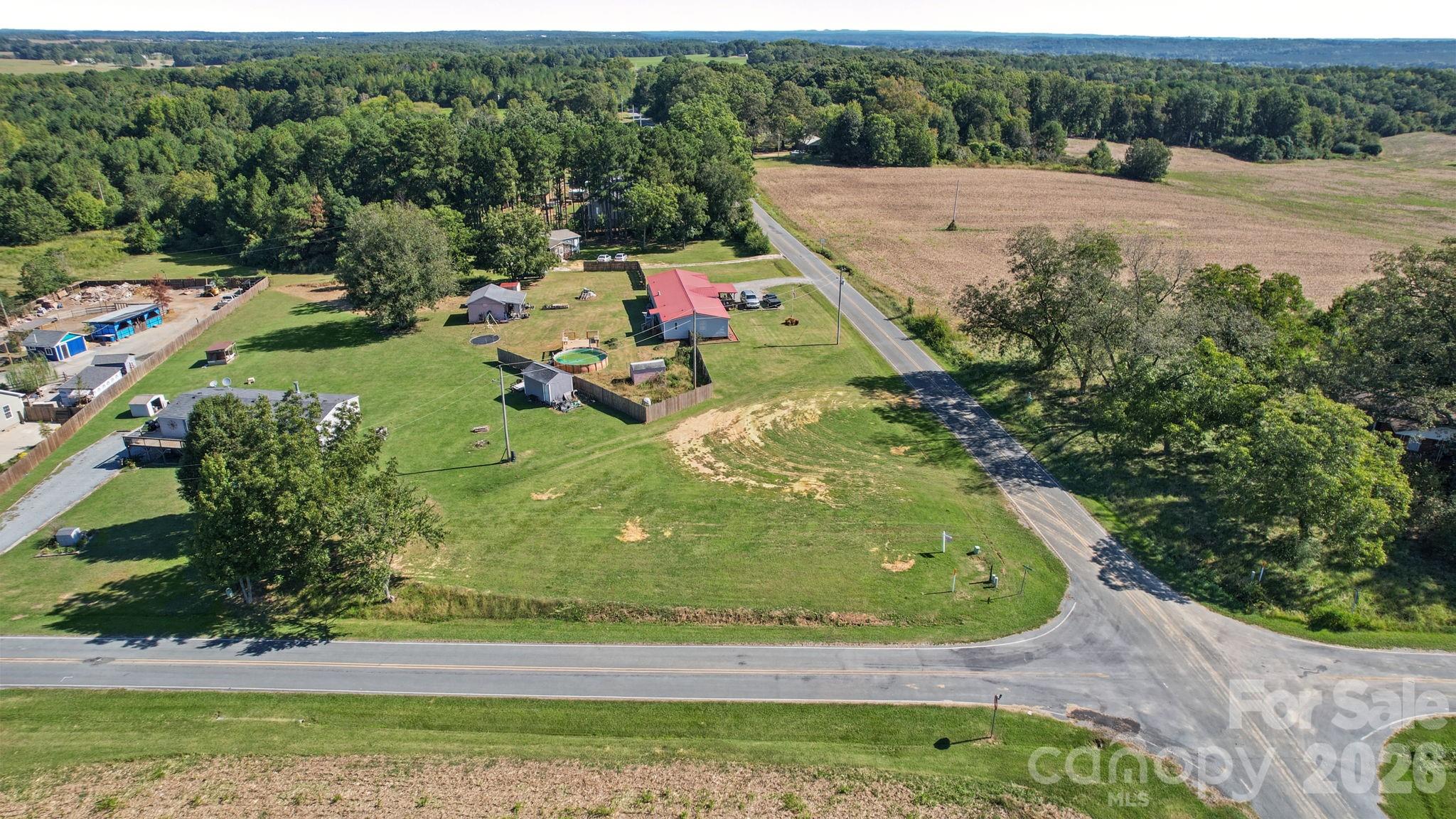 000 State Line Road Property Photo 1