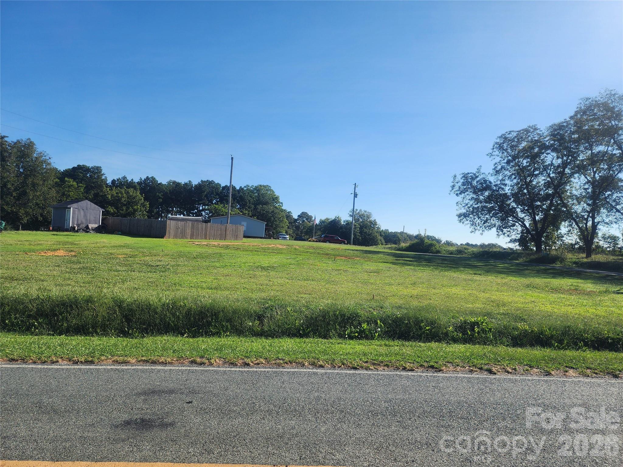 000 State Line Road Property Photo 4