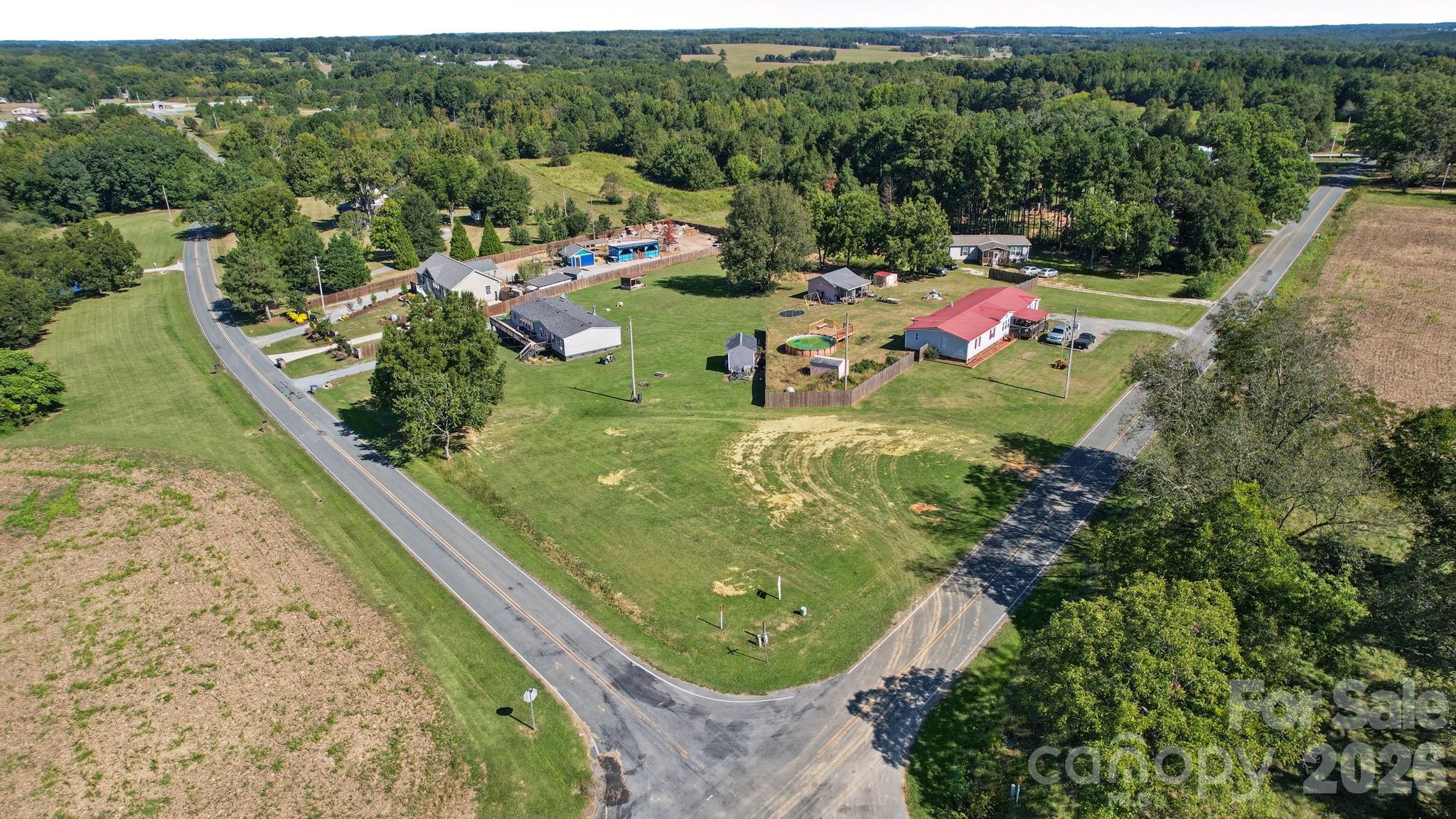 000 State Line Road Property Photo 5