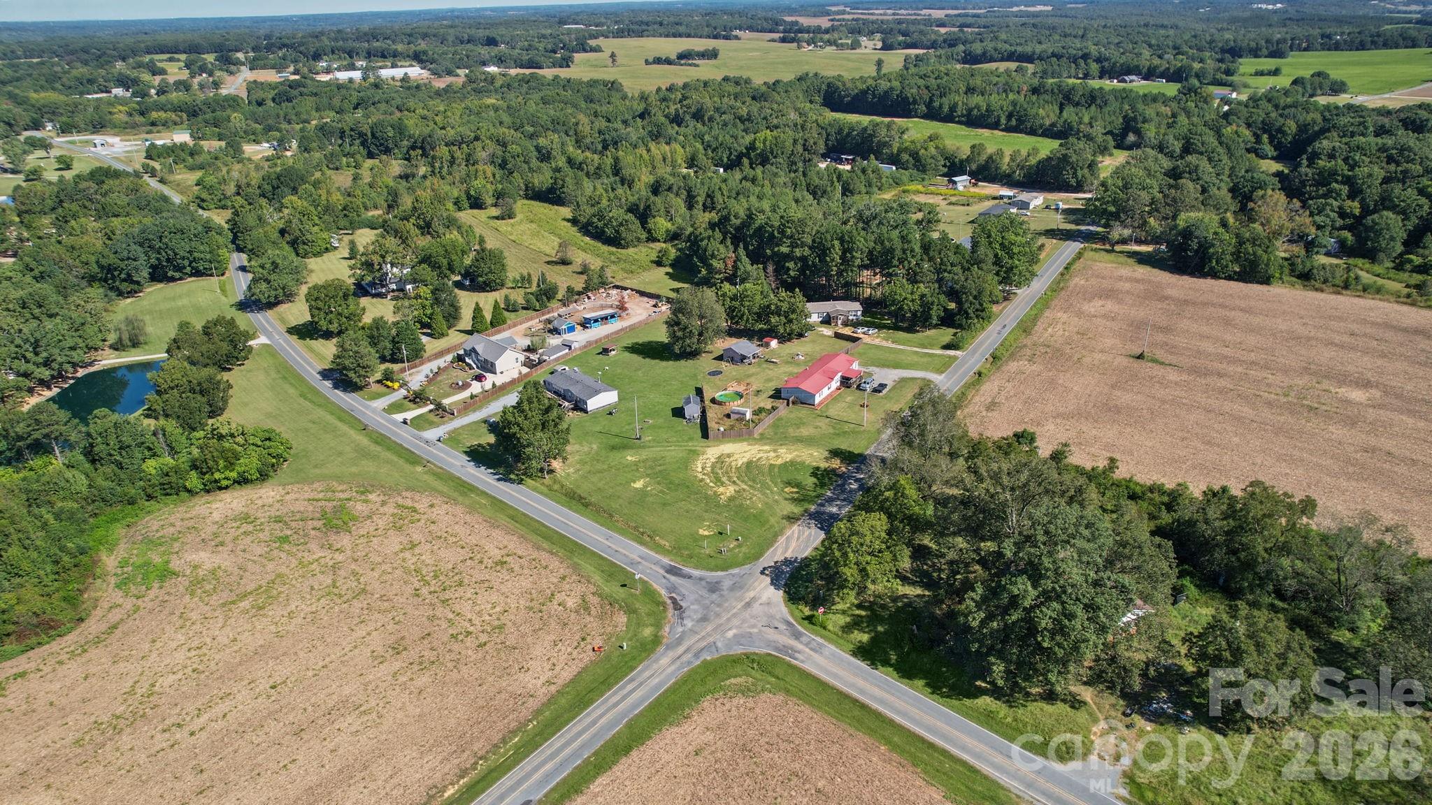 000 State Line Road Property Photo 6