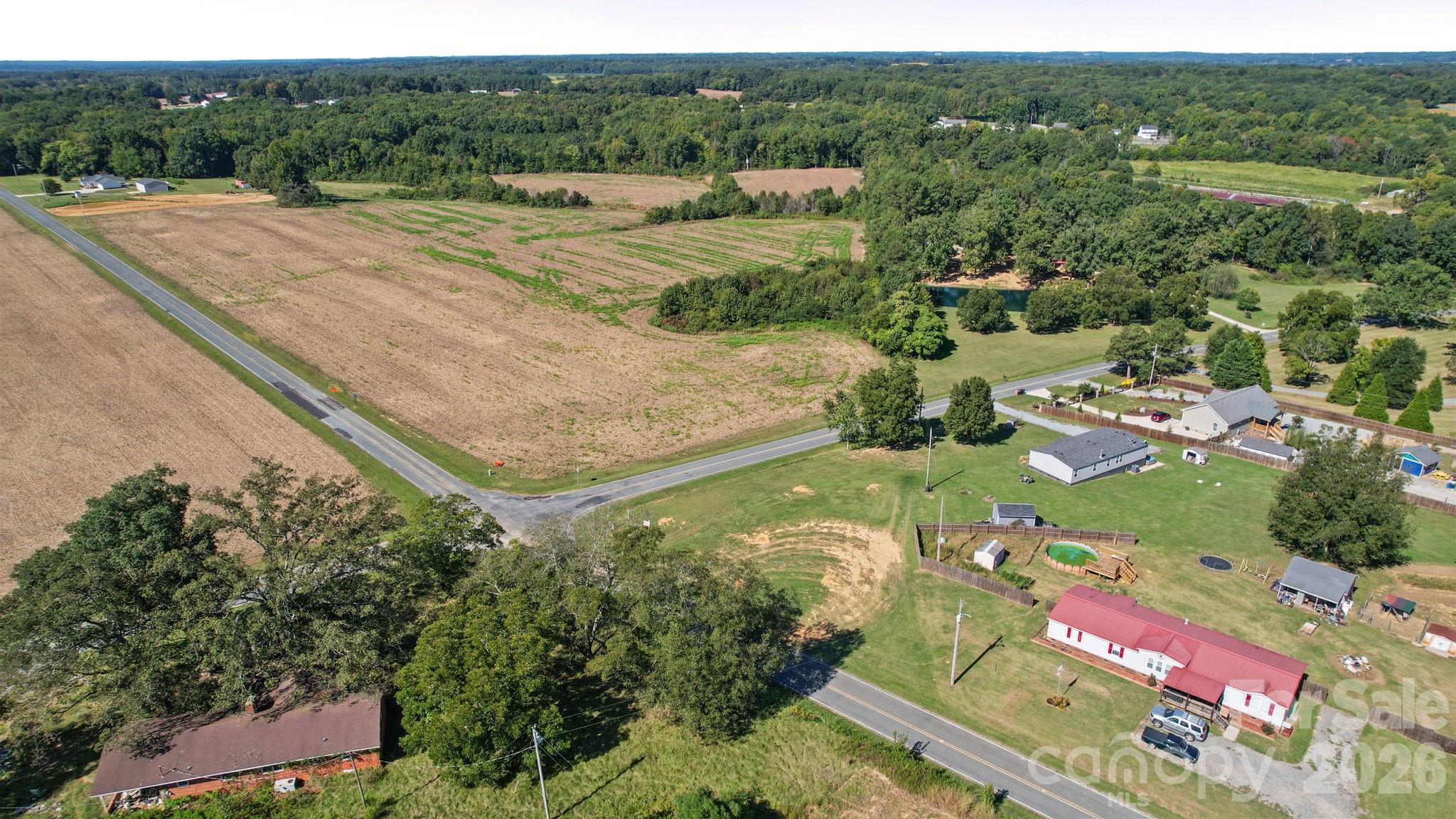 000 State Line Road Property Photo 9