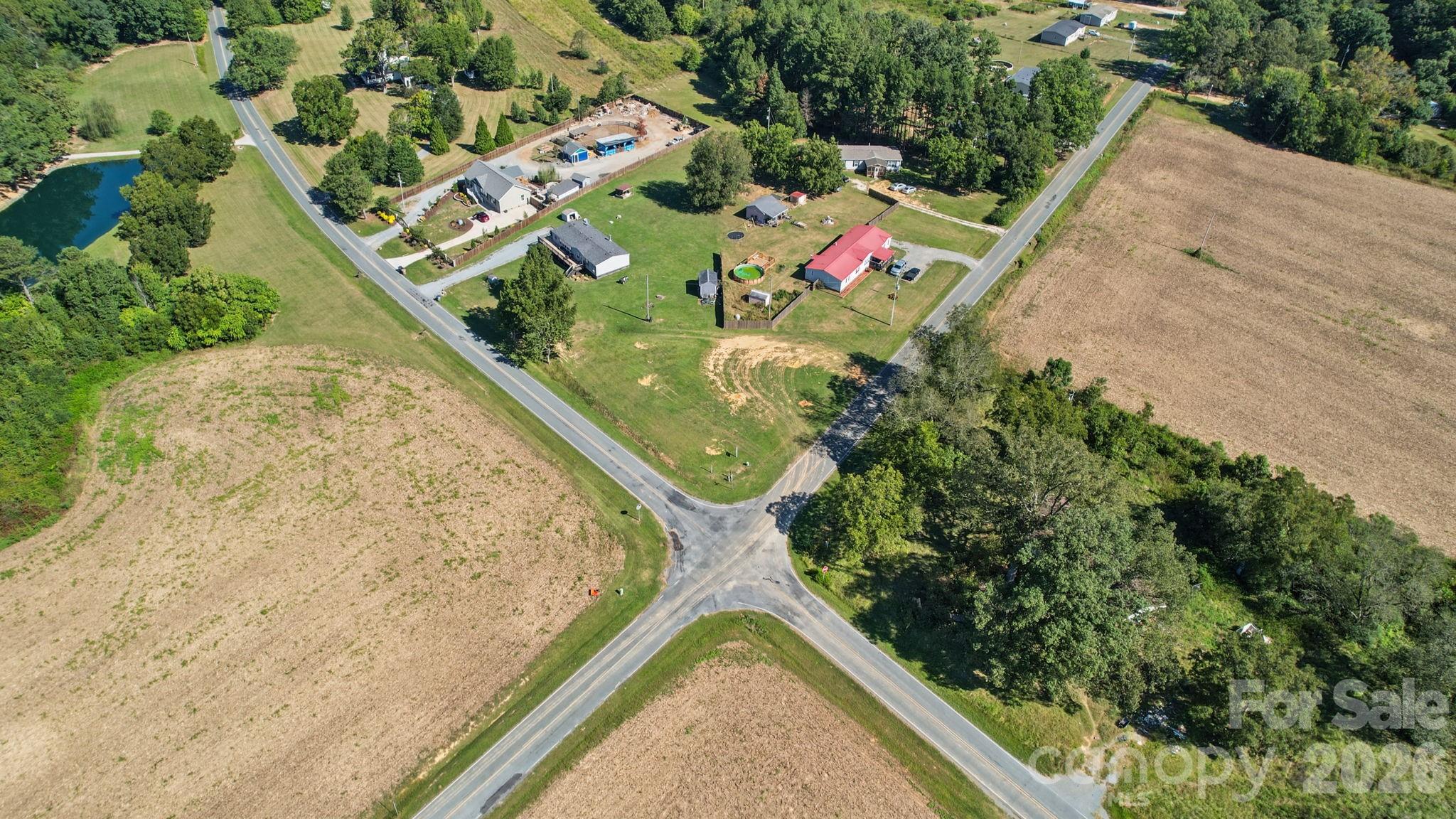 000 State Line Road Property Photo 11