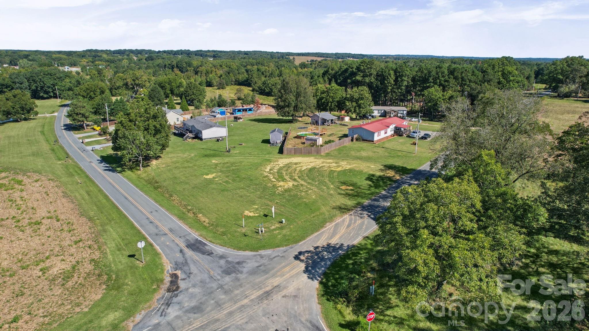 000 State Line Road Property Photo 14