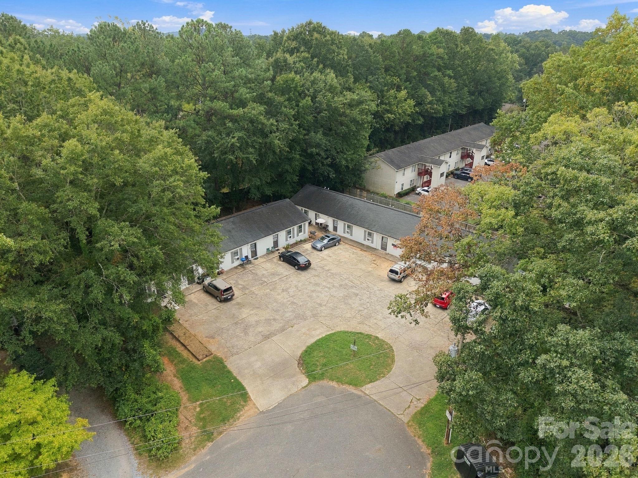 595 Betty Street Property Photo 5